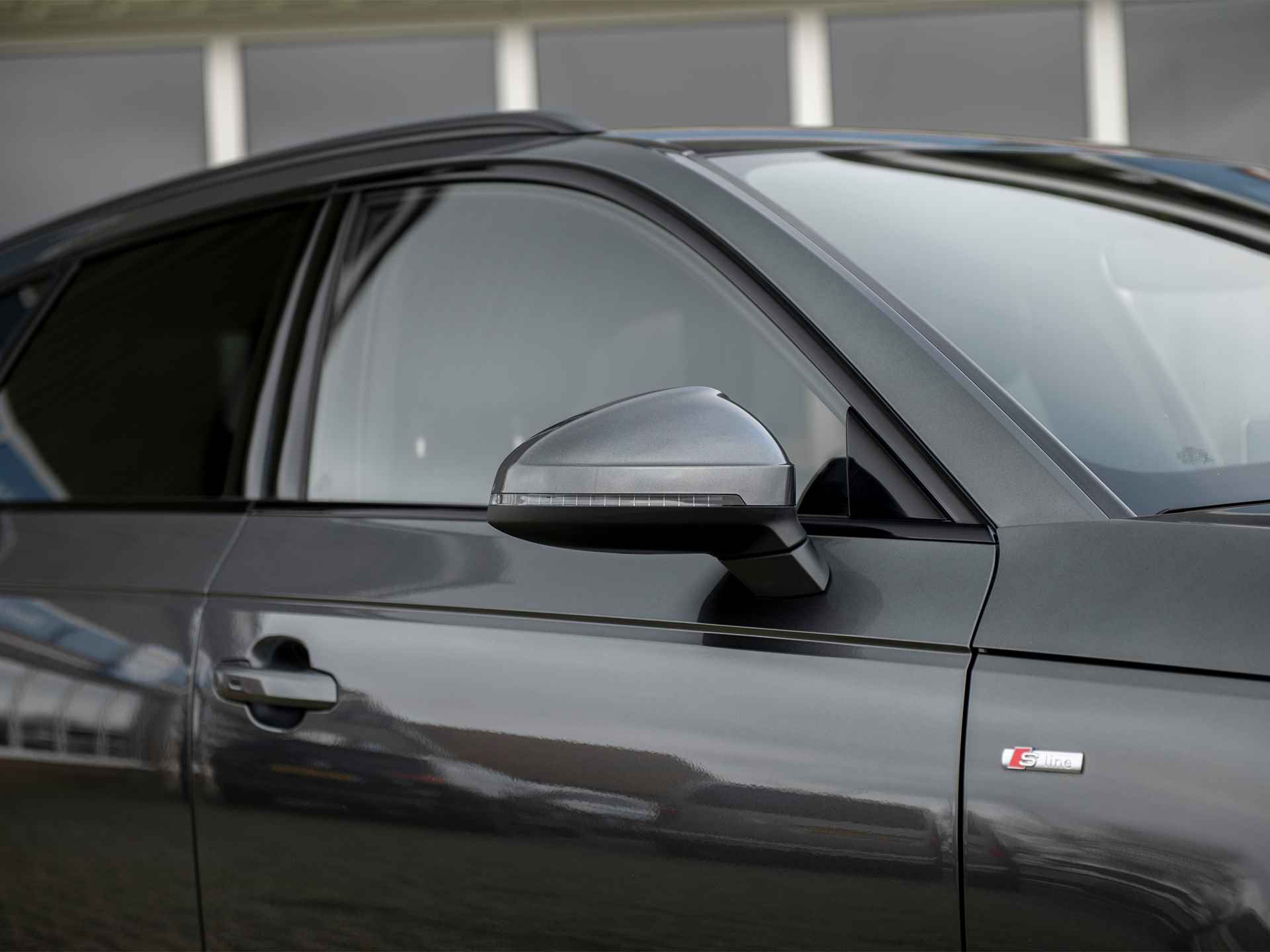 Audi A4 Avant 2.0TDi 190pk Quattro S-Tronic S-Line Black Edition | MMI Navi Plus | Virtual Cockpit | Ass.pakket Tour & City | Black optic | Comf.telefonie | Afn. Trekhaak | Adaptive Cruise Control | Active Lane Assist | Standkachel - 38/60