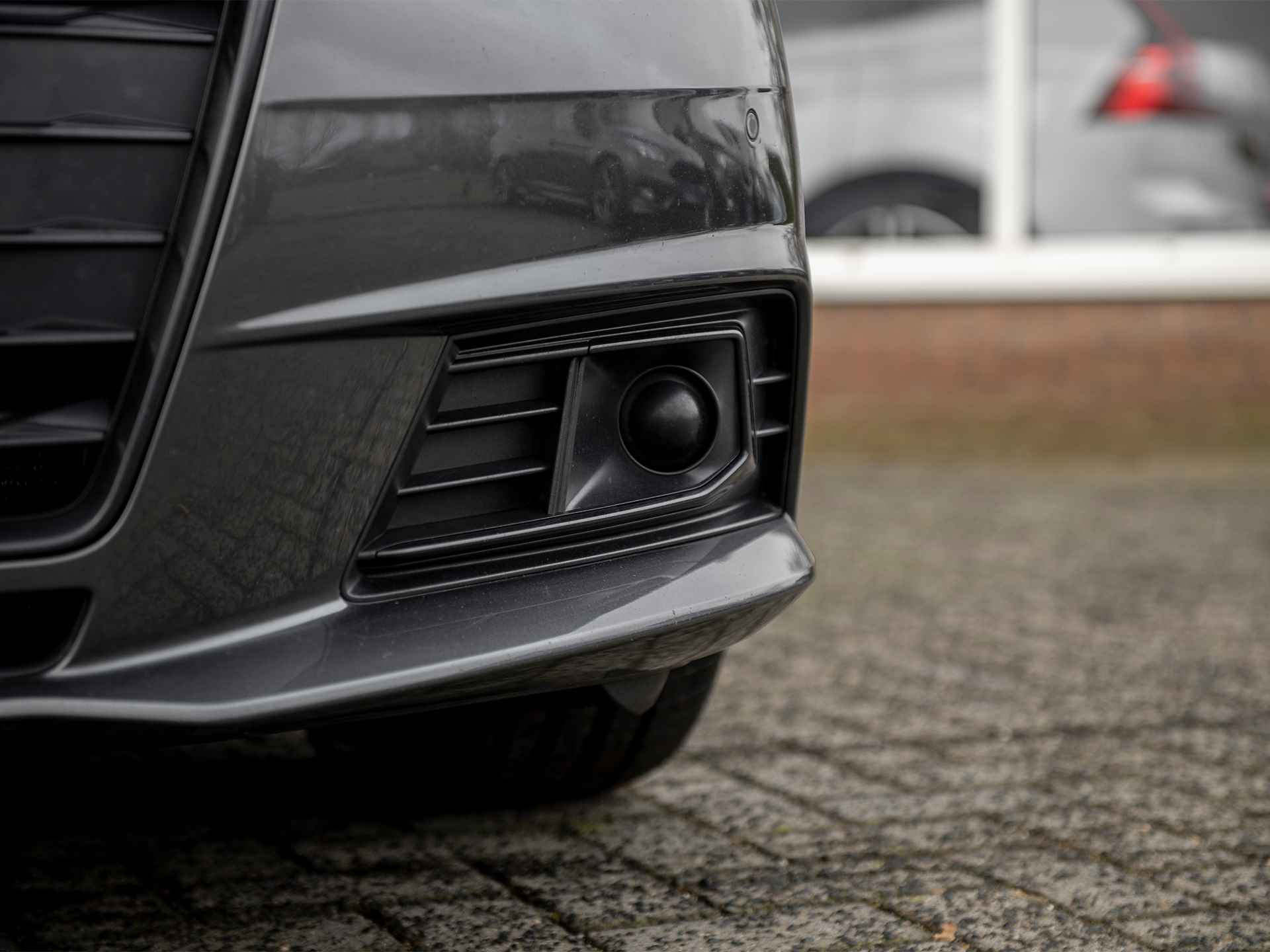 Audi A4 Avant 2.0TDi 190pk Quattro S-Tronic S-Line Black Edition | MMI Navi Plus | Virtual Cockpit | Ass.pakket Tour & City | Black optic | Comf.telefonie | Afn. Trekhaak | Adaptive Cruise Control | Active Lane Assist | Standkachel - 40/60