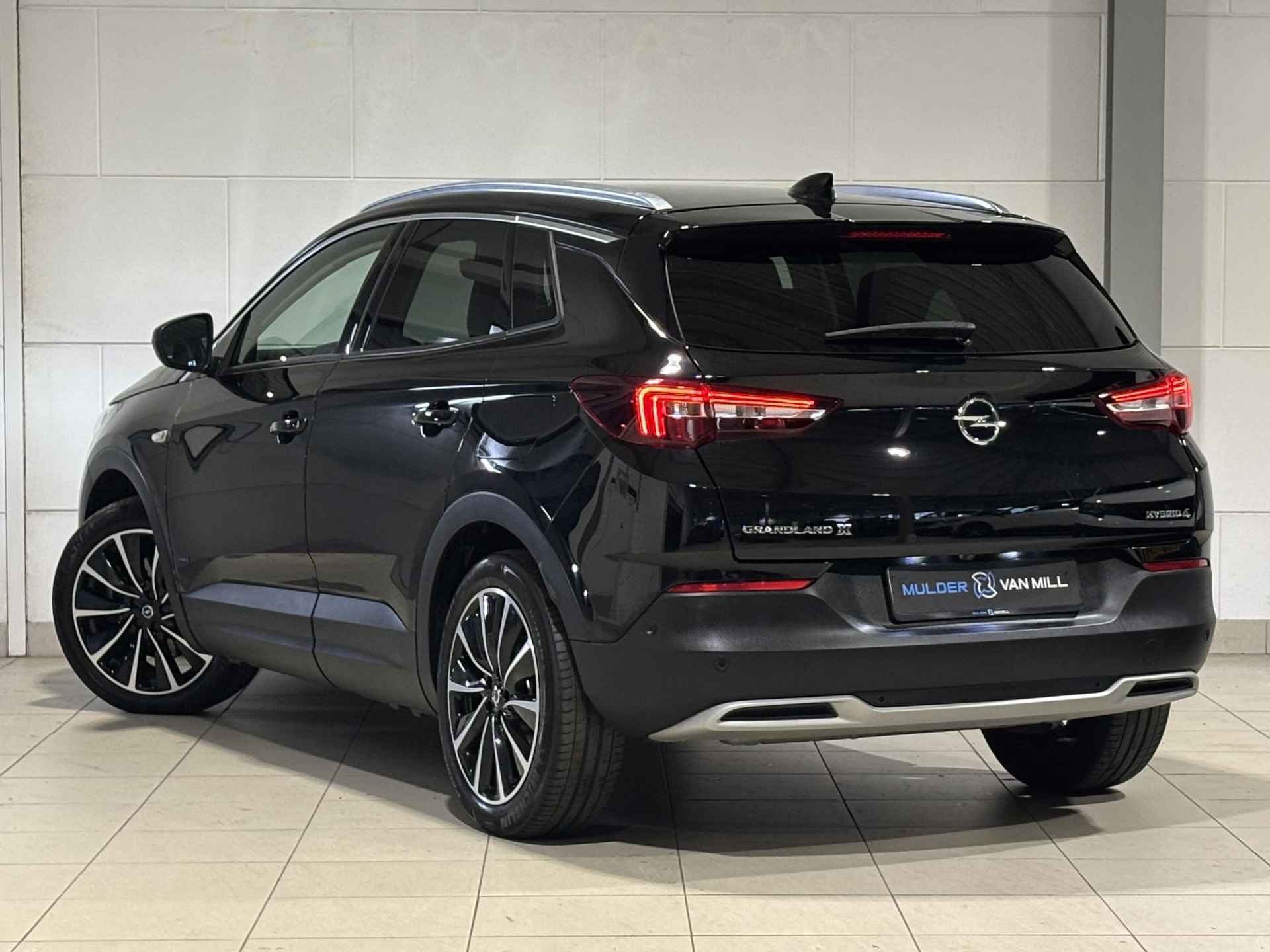 Opel Grandland X 1.6 Turbo HYbrid4 300 pk 4x4 Innovation |ADAPTIVE CRUISE|AGR-COMFORTSTOEL|KEYLESS ENTRY|DODEHOEK WAARSCHUWING|ACHTERUITRIJCAMERA|ELEK. ACHTERKLEP|DAB+|ISOFIX| - 4/63