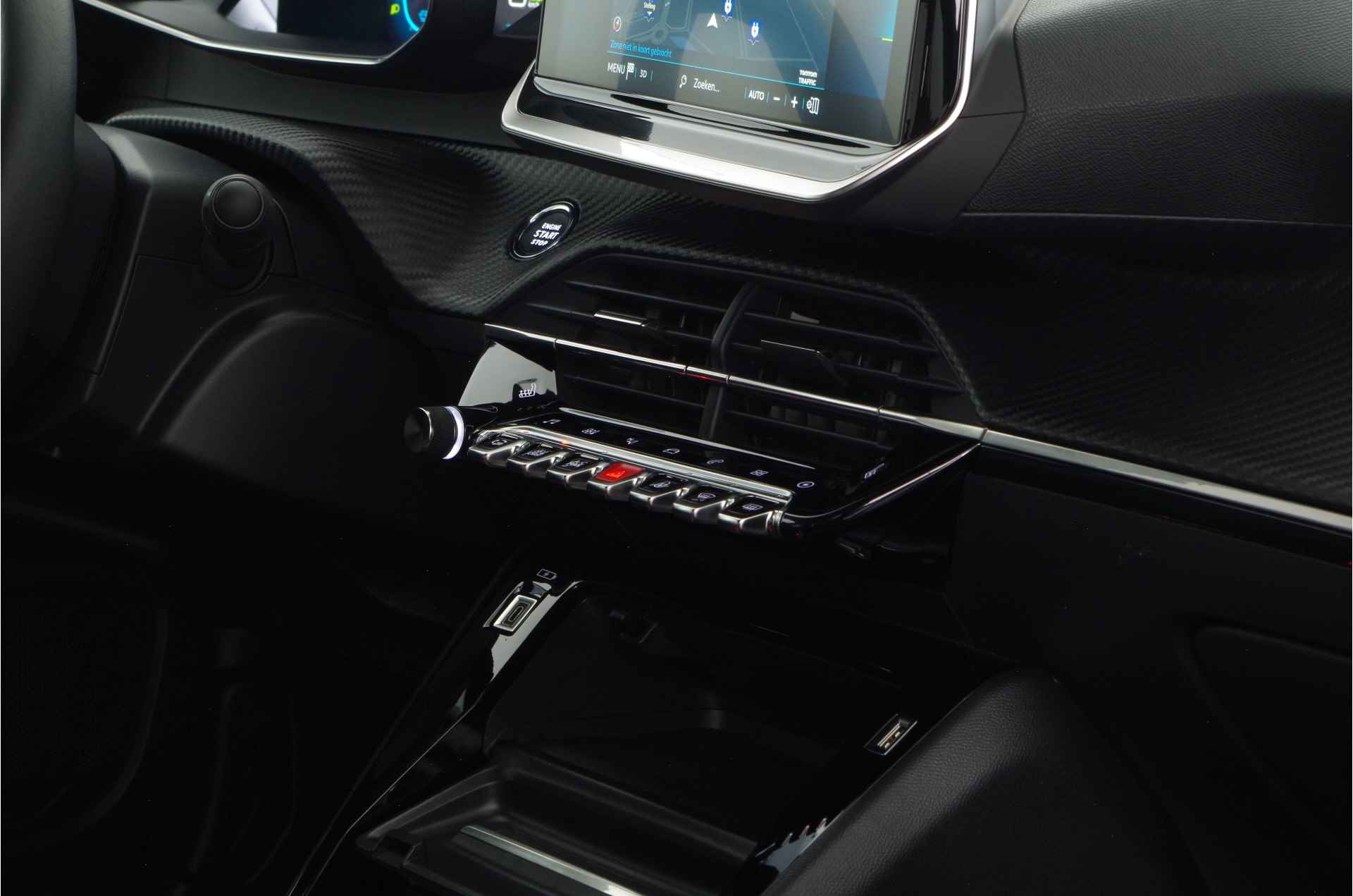 Peugeot e-2008 EV Allure Pack 50 kWh > Camera/16%bijtelling//17inch/all season/Parelmoer-wit/digitale cockpit - 7/27