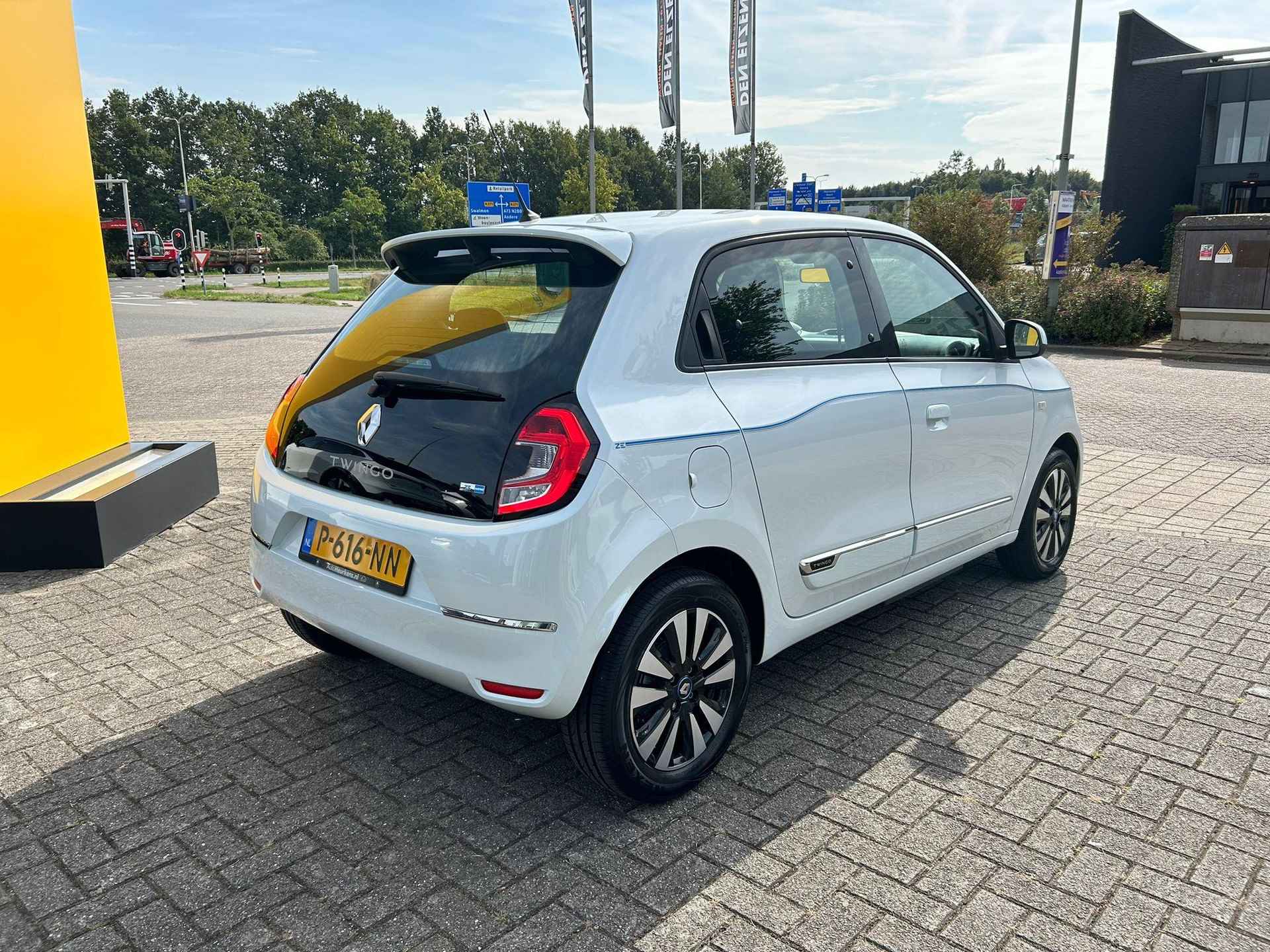 Renault Twingo Z.E. R80 Intens | 100% Elektrisch | €.2.000,- Overheidssubsidie Beschikbaar ! - 9/24