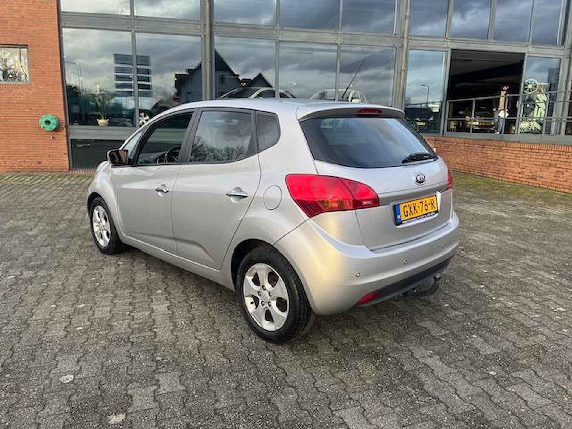 Kia Venga 1.6 CVVT automaat 1 jaar Bovag garantie, rijklaar Kia Venga 1.6 CVVT Plus Pack - 23/24