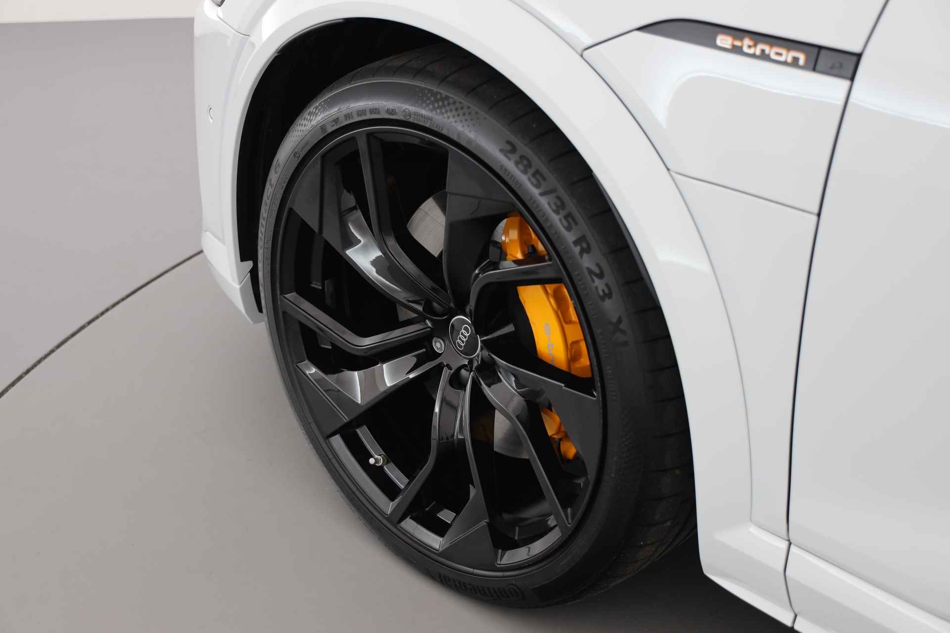 Audi e-tron Sportback S Quattro 504pk | Incl. BTW | Nachtzicht | Panodak | B&O | Head Up | Tour Pack | Virtual Mirrors | Carbon int. | - 8/50