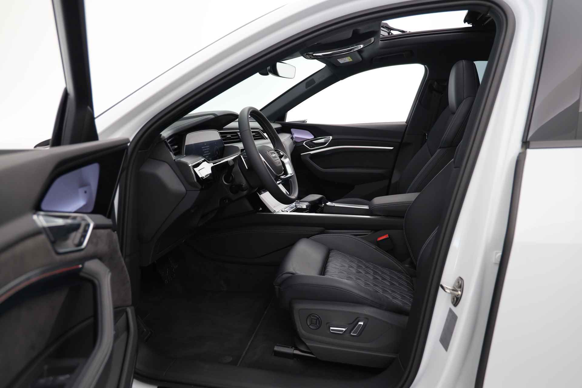 Audi e-tron Sportback S Quattro 504pk | Incl. BTW | Nachtzicht | Panodak | B&O | Head Up | Tour Pack | Virtual Mirrors | Carbon int. | - 14/50