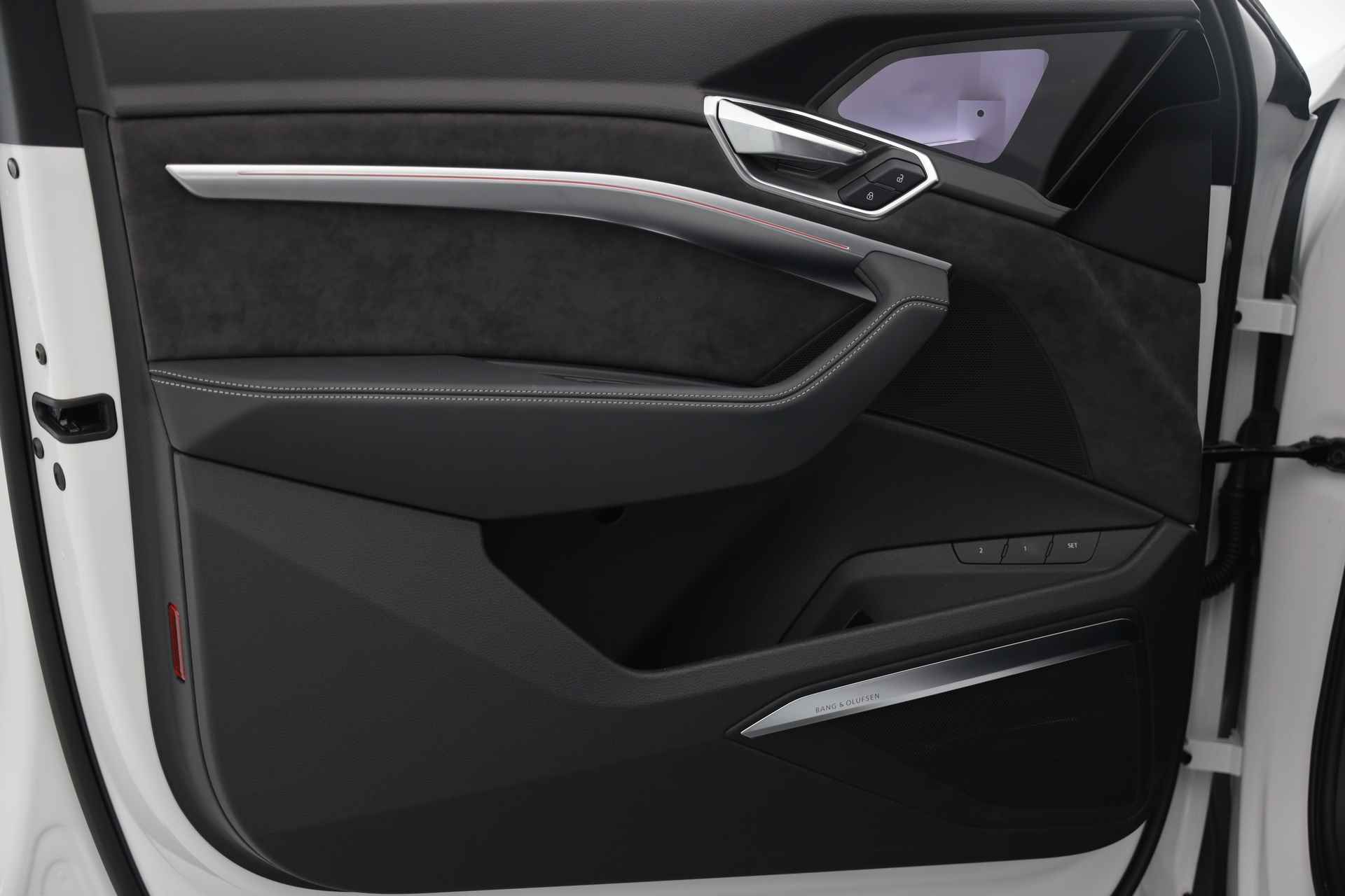 Audi e-tron Sportback S Quattro 504pk | Incl. BTW | Nachtzicht | Panodak | B&O | Head Up | Tour Pack | Virtual Mirrors | Carbon int. | - 17/50