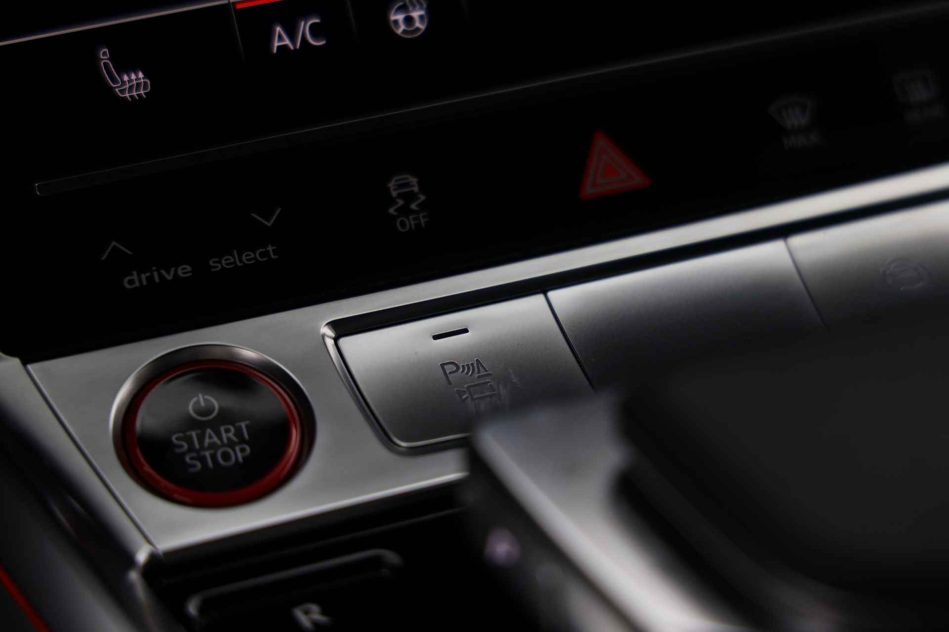 Audi e-tron Sportback S Quattro 504pk | Incl. BTW | Nachtzicht | Panodak | B&O | Head Up | Tour Pack | Virtual Mirrors | Carbon int. | - 40/50
