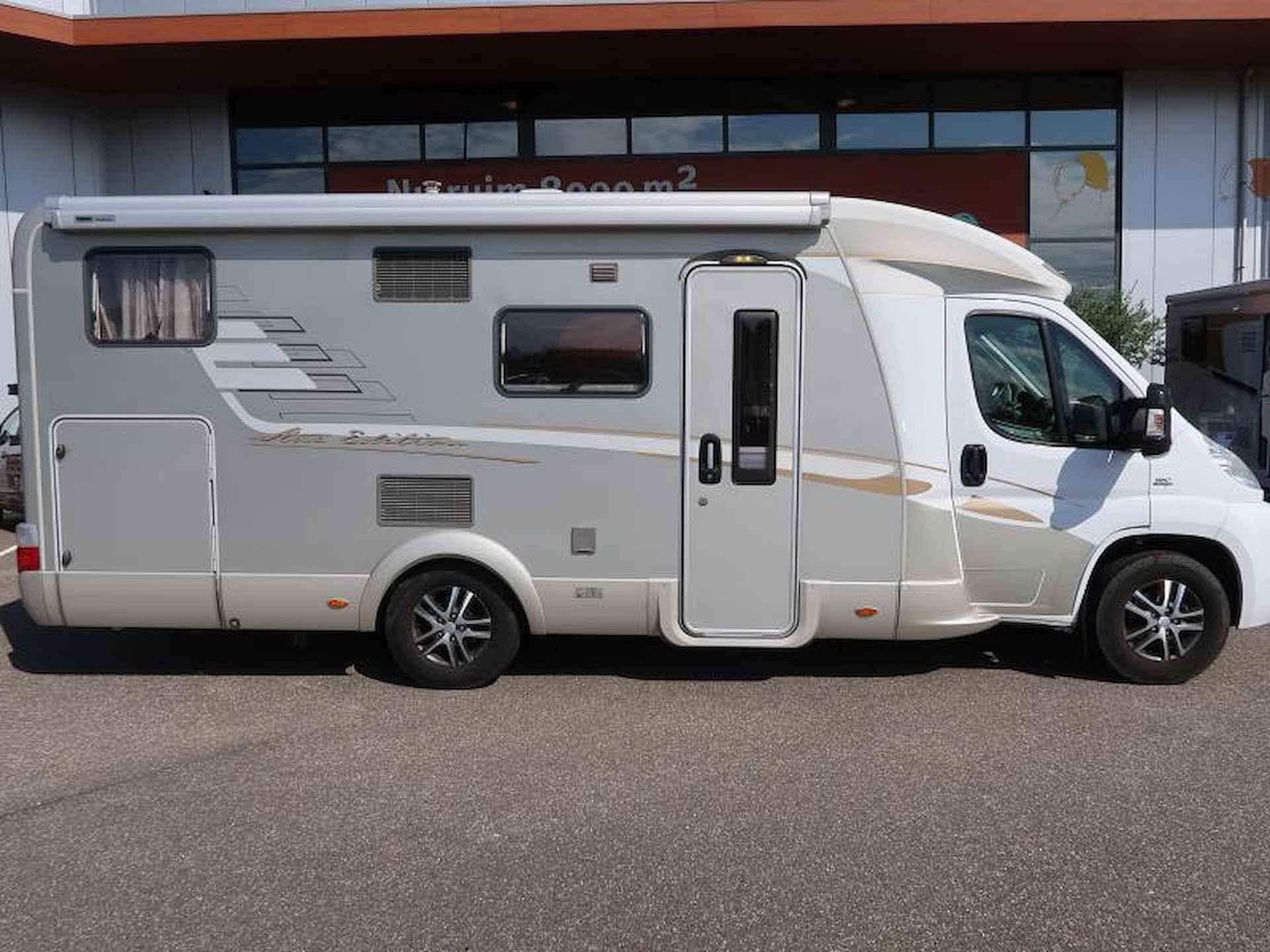 Hymer Tramp T674  SL ENKELE BEDDEN / AUTOMAAT - 2/24