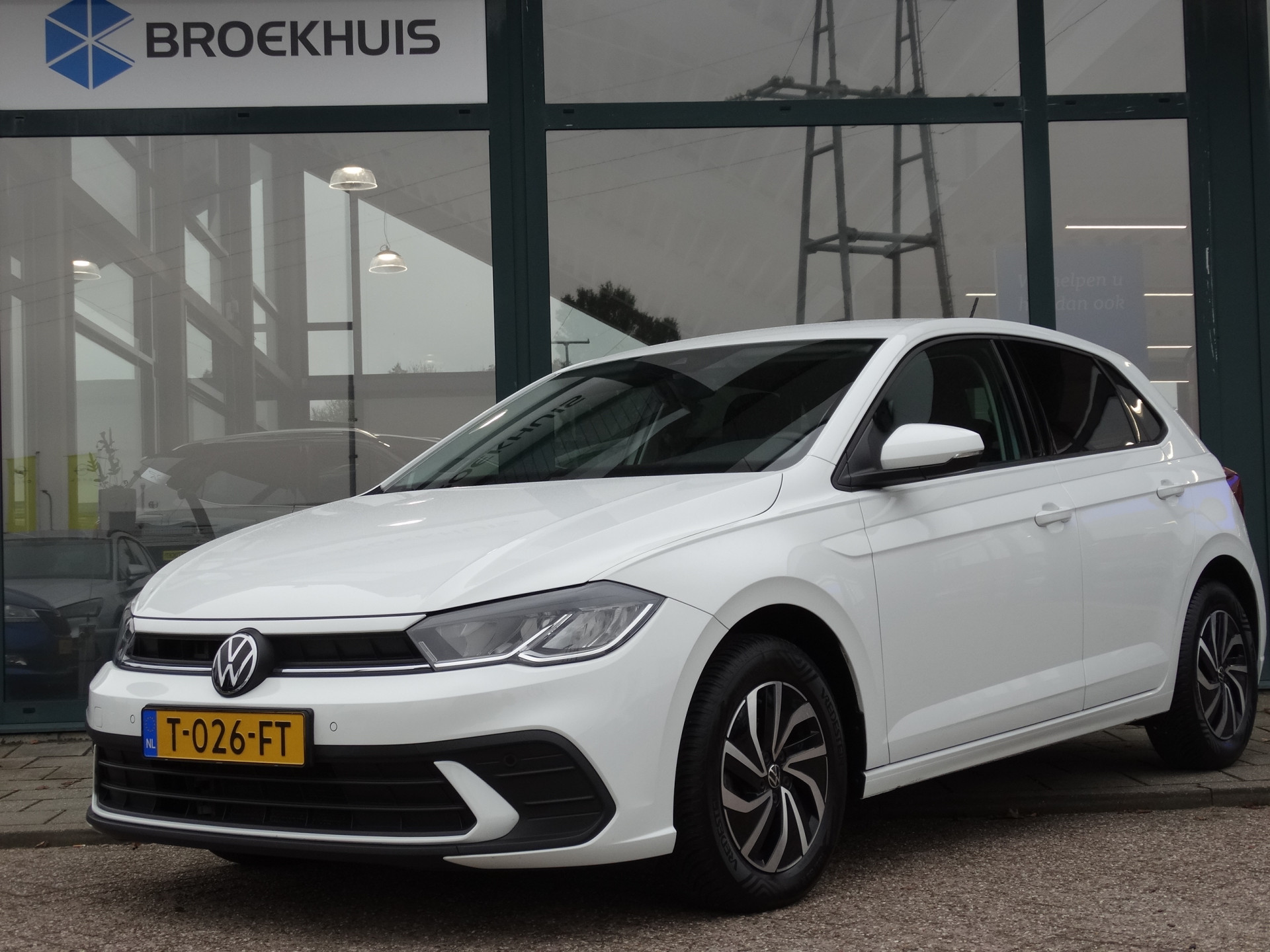 Volkswagen Polo 1.0 TSI 95PK 7-DSG Life Business | Stoelverwarming | Achteruitrijcamera | Navigatie |