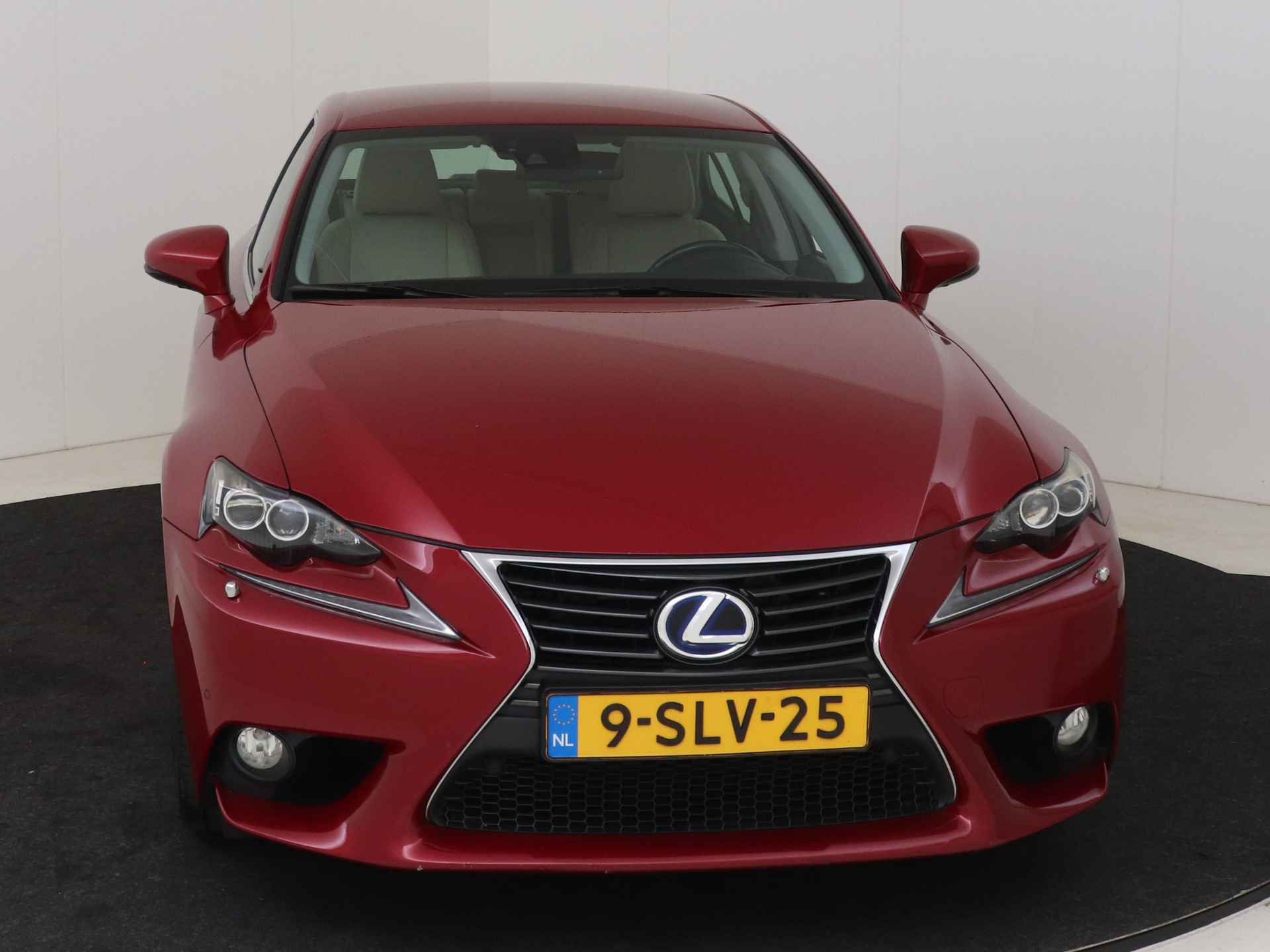 Lexus IS 300h First Edition | Stoelverwarming | Premium Navigatie | Stuurverwarming | - 25/43