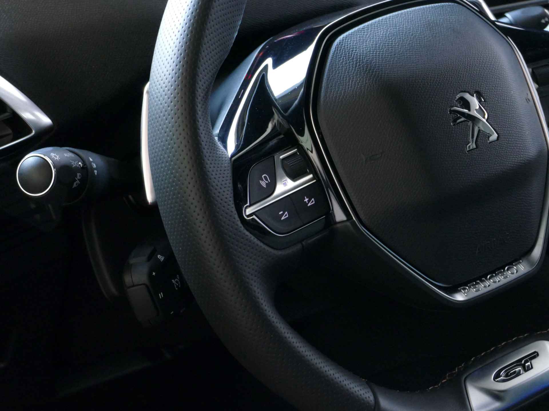 Peugeot 5008 GT 7P CAMERA NAVI I-COCKPIT LED ELEK.KLEP STOELVERW. LEER LED 12/2023 7PERS 7PERSOONS - 12/88