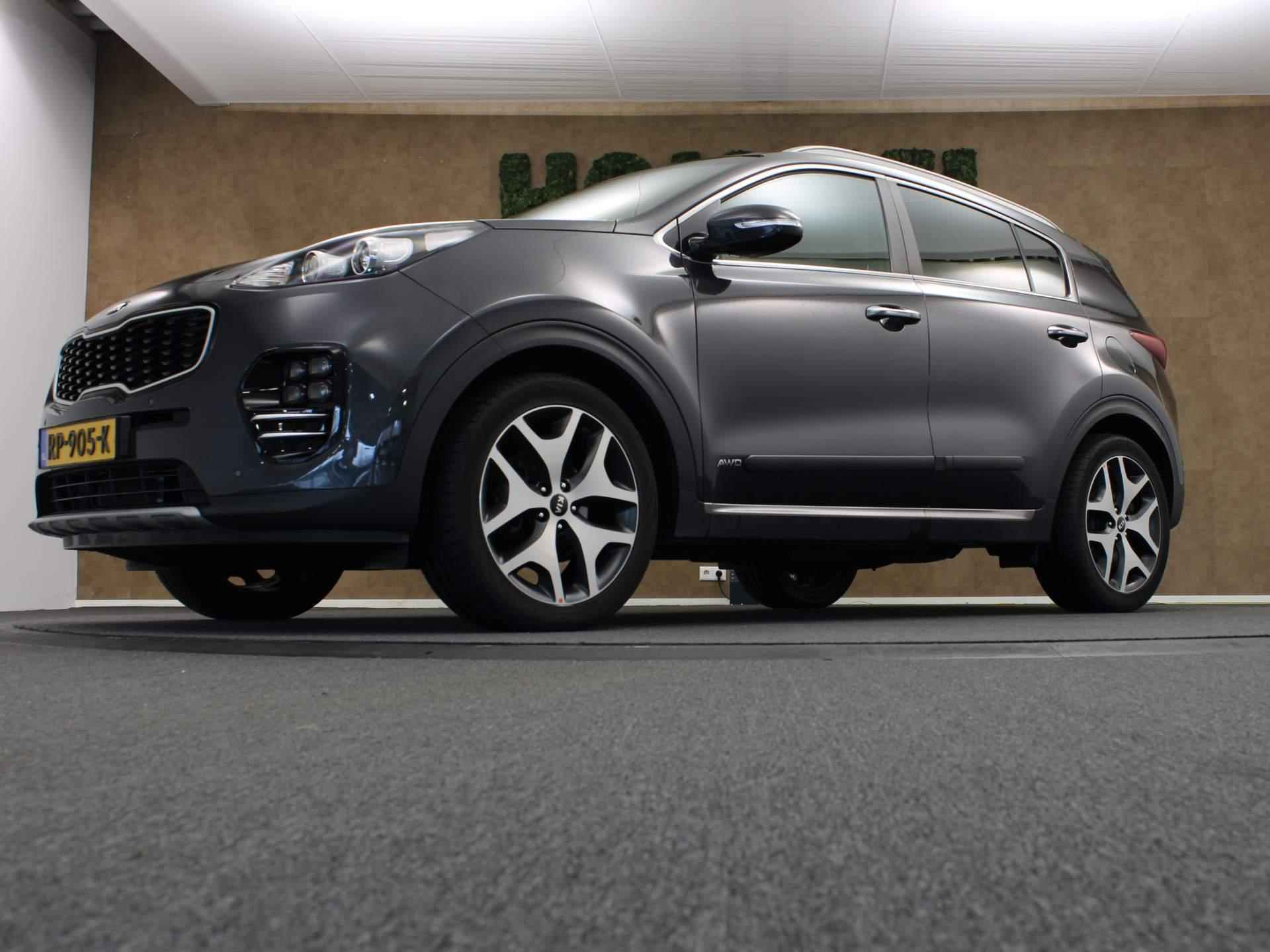 Kia Sportage 1.6 T-GDI 4WD GT-Line  -ORIGINEEL NEDERLANDSE AUTO - VASTE TREKHAAK - TREKGEWICHT 1600 KG - 4 WD - LEDEREN BEKLEDING - PANORAMADAK - 19 INCH LICHT METALEN VELGEN - ACHTERBANK VERWARMD - PARKEERSENSENSOREN VOOR/ ACHTER - 2/47