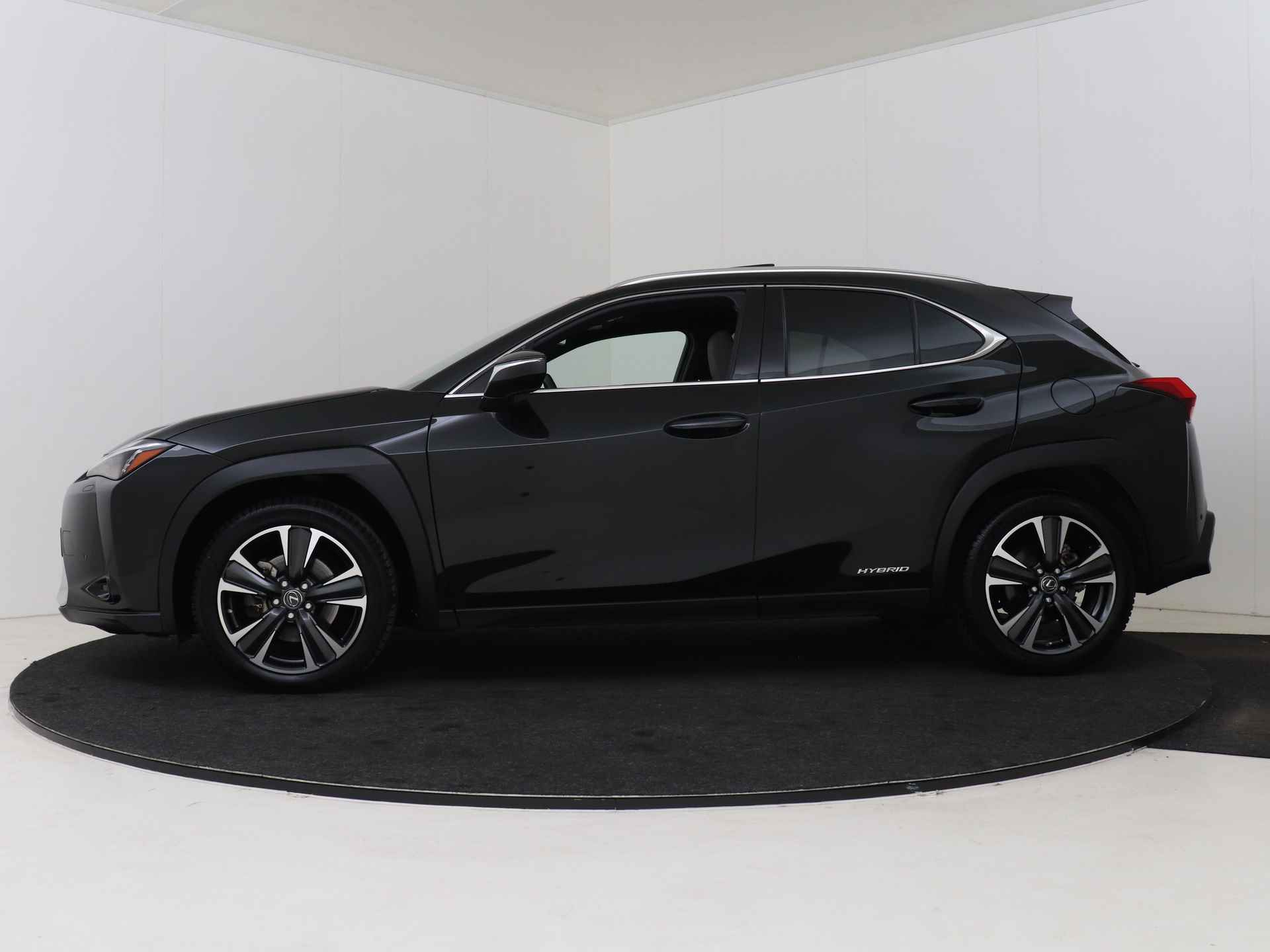 Lexus UX 250h Executive Line | Head Up Display | Sunroof | Premium Navigatie | - 4/48