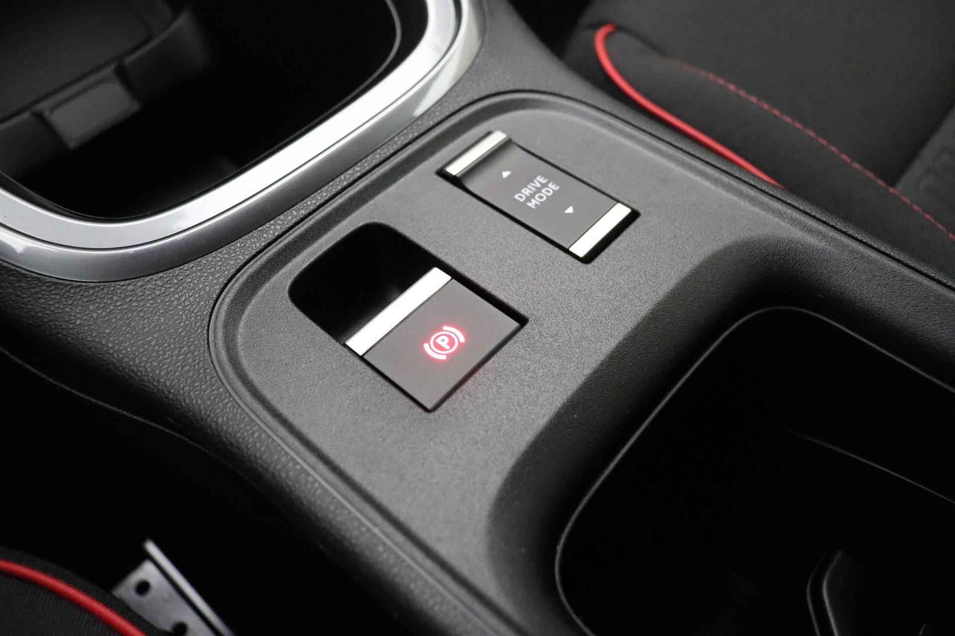 Fiat 600e RED 54 kWh | Apple Carplay/Android auto | LED verlichting | Adaptieve cruise control | Lane Assist | Informeer naar de beschikbaarheid | - 22/40