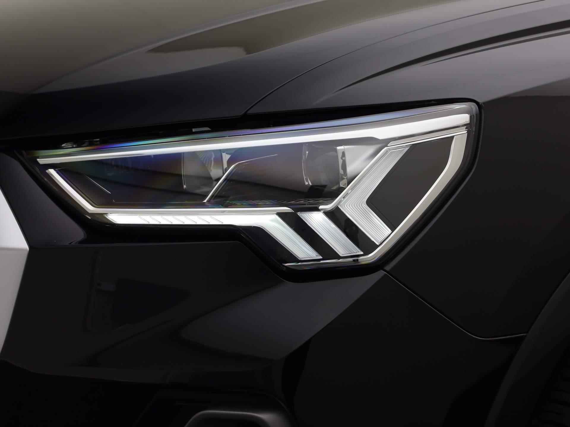 Audi Q3 45 TFSIe/245PK S Line · Drive select · Parkeersensoren + camera · Stoelverwarming - 12/40