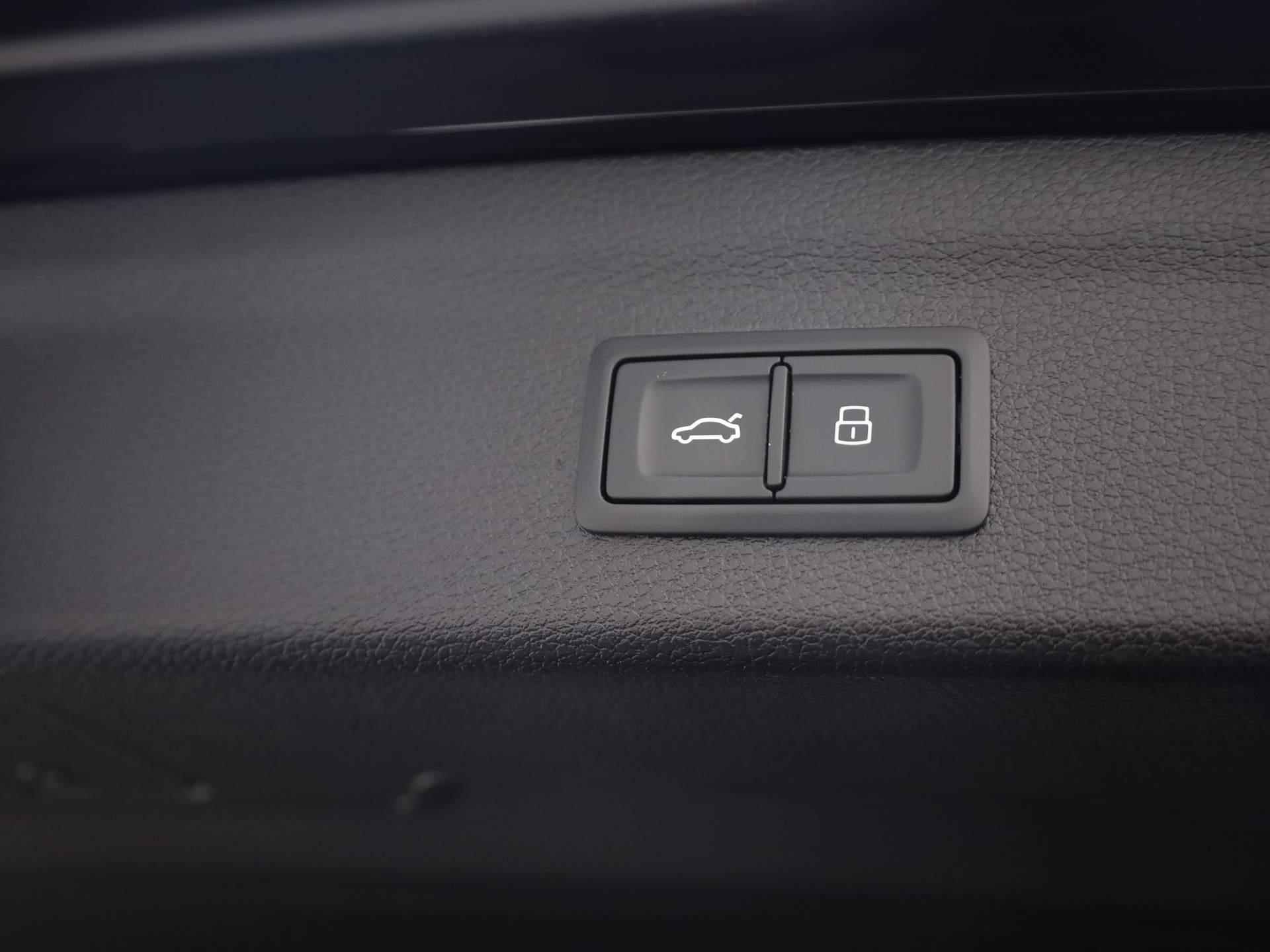 Audi Q3 45 TFSIe/245PK S Line · Drive select · Parkeersensoren + camera · Stoelverwarming - 28/40