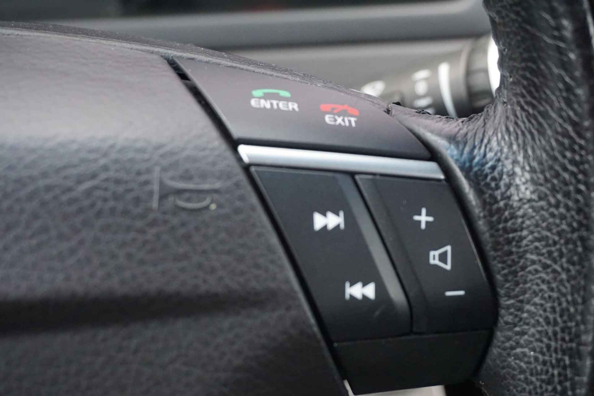 Volvo XC90 3.2 Sport 5p. | Bi-Xenon | Leder | Bluetooth | Parkeersensoren | Navigatie | Memory stoel | verwarmde voorstoelen | - 16/28