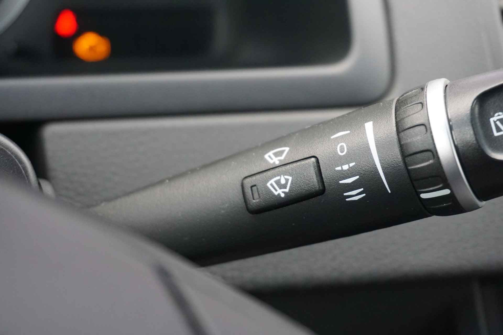 Volvo XC90 3.2 Sport 5p. | Bi-Xenon | Leder | Bluetooth | Parkeersensoren | Navigatie | Memory stoel | verwarmde voorstoelen | - 17/28
