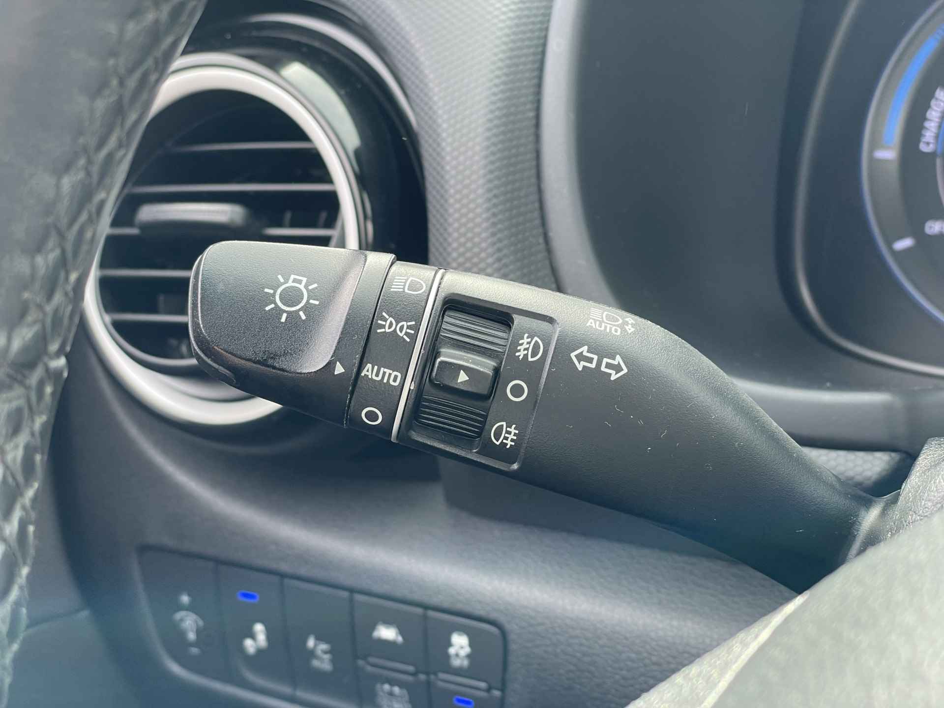 Hyundai KONA 1.6 GDI HEV Premium | Lederen interieur | Navigatie | Stoelverwarming | Rijklaarprijs! - 21/35