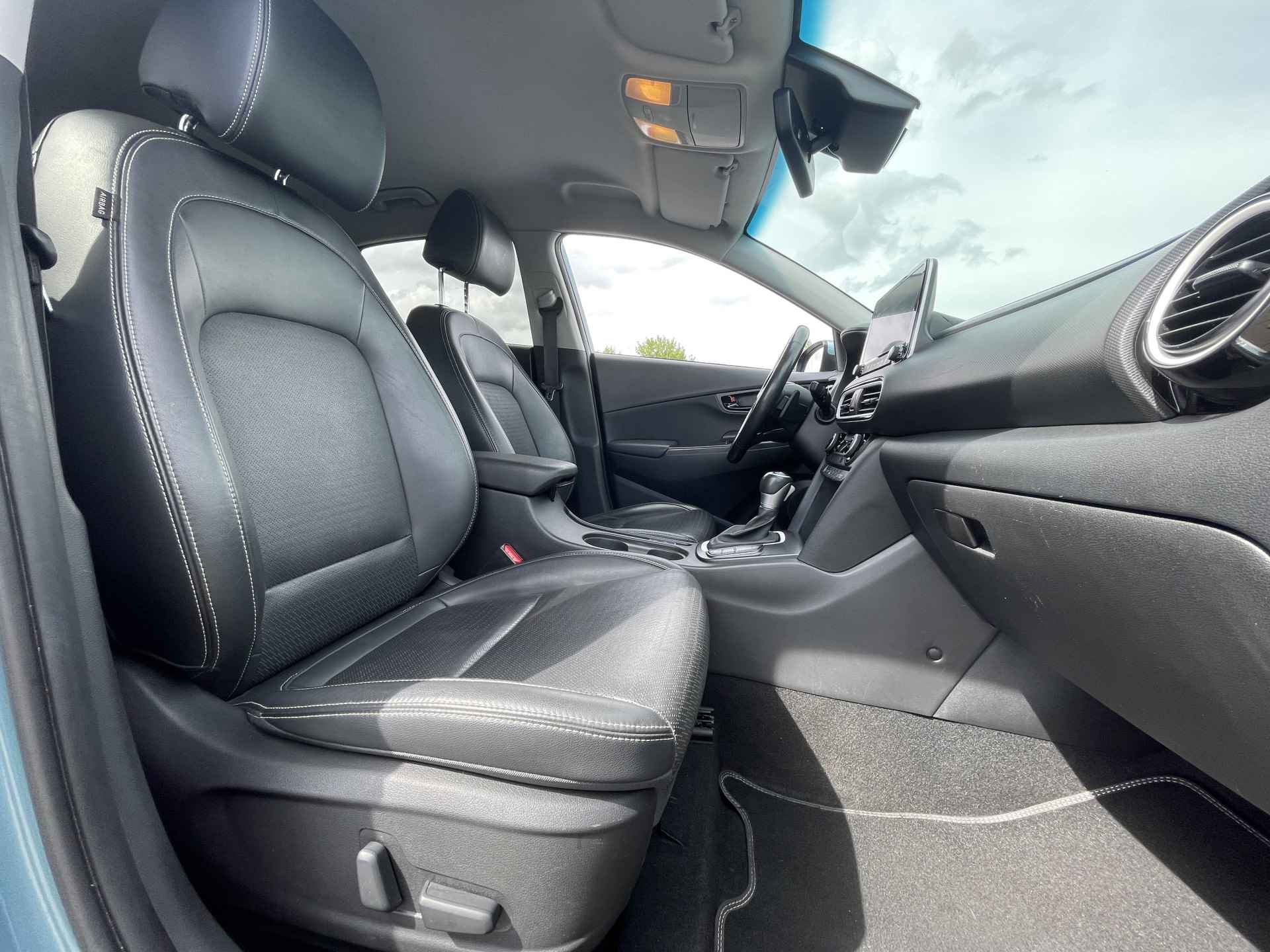 Hyundai KONA 1.6 GDI HEV Premium | Lederen interieur | Navigatie | Stoelverwarming | Rijklaarprijs! - 29/35