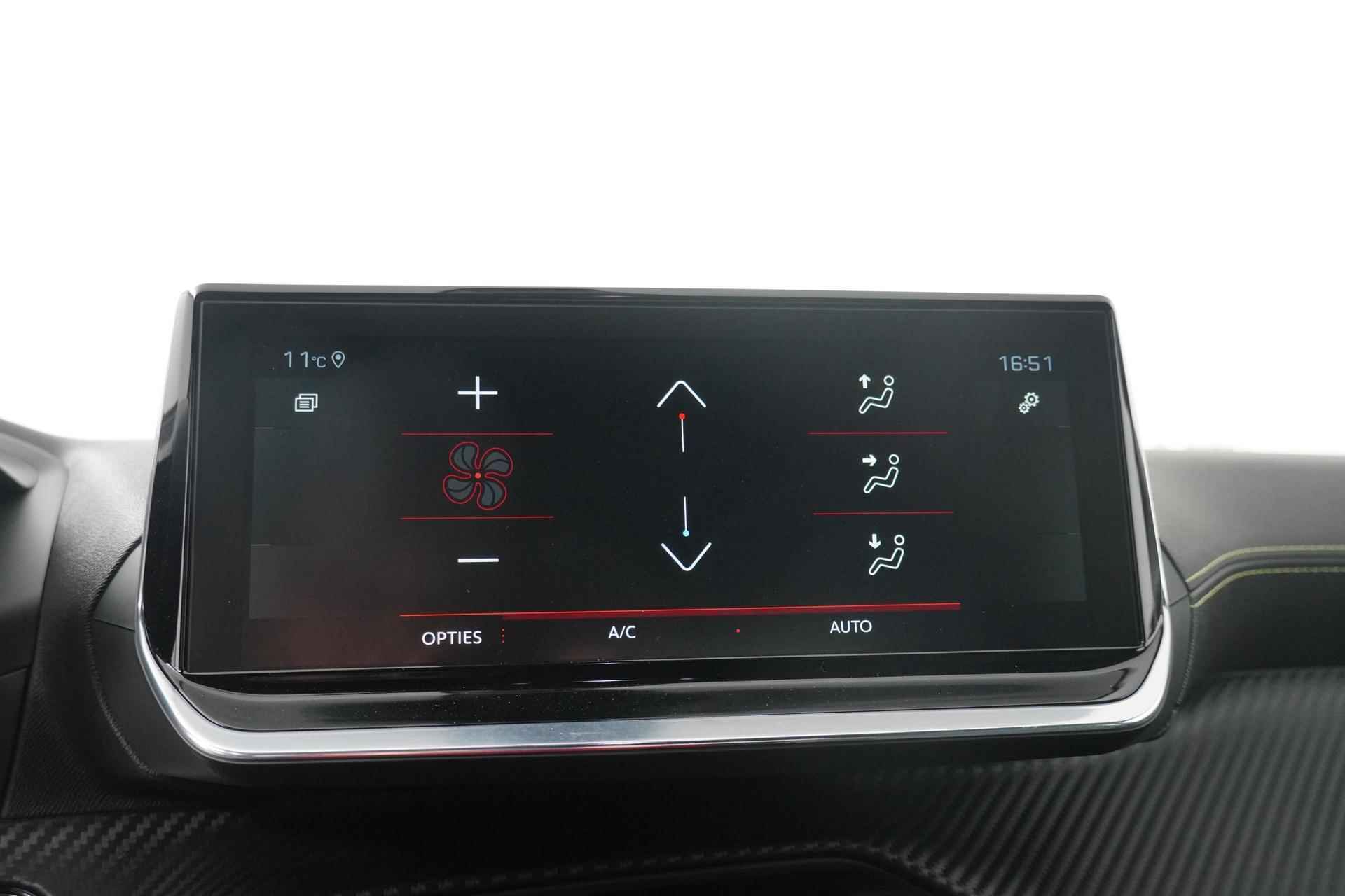 Peugeot 2008 1.2 GT 130PK Automaat | Navigatie | Camera | Climate control | Apple Carplay / Android Auto | Keyless Start | PDC V+A | LMV 17 inch - 16/21