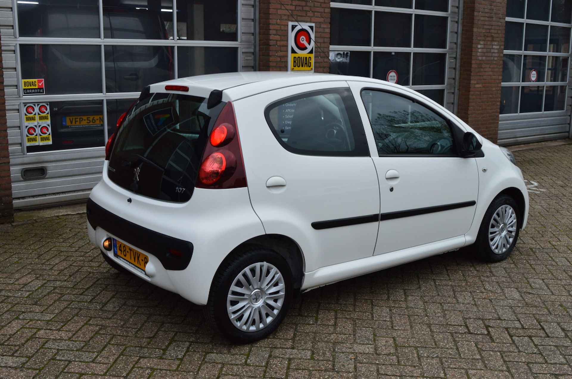 Peugeot 107, Airco, 5Deurs, All season band 1.0 Active - 5/17