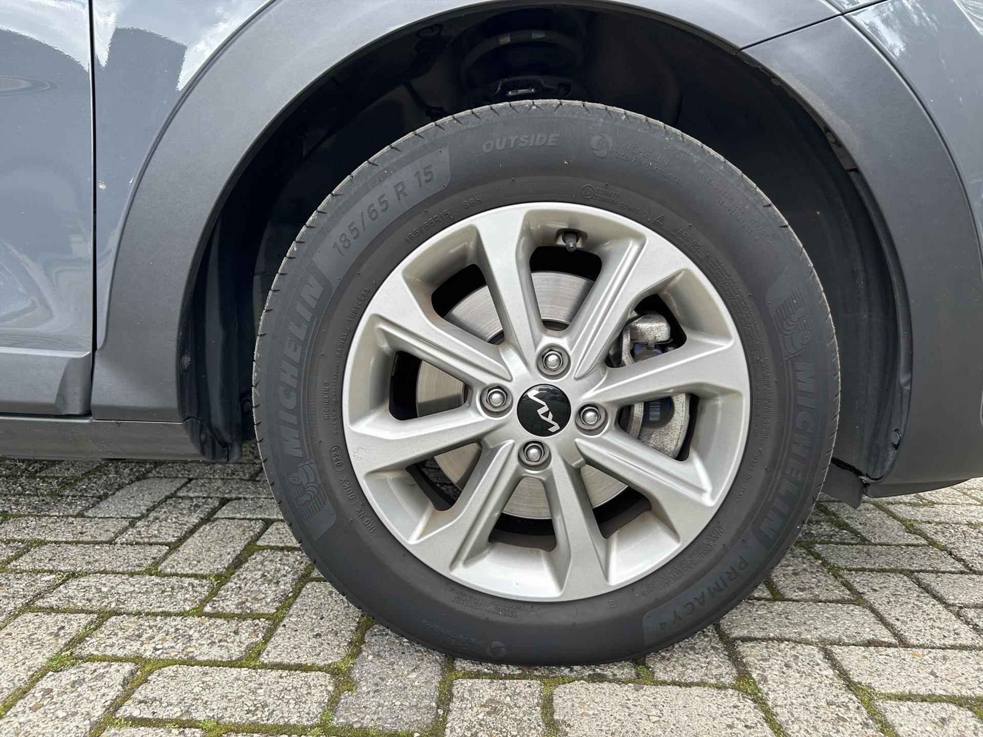 Kia Stonic 1.0 T-GDi MHEV 100pk DynamicLine I Navigatie | Camera | Cruise Control | Airco | Parkeersensoren | AppleCarplay/AndroidAuto | - 11/29