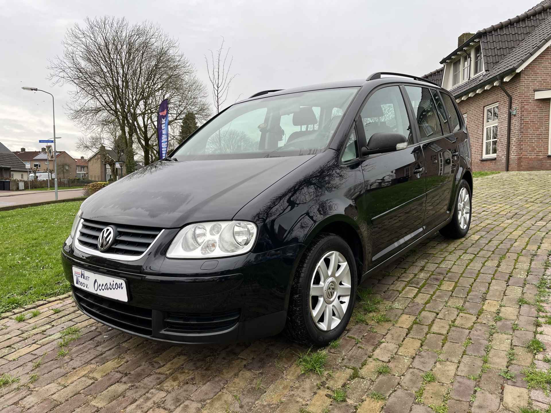 Volkswagen Touran 1.6 Optive Airco/Cruise/Parkeersensor achter