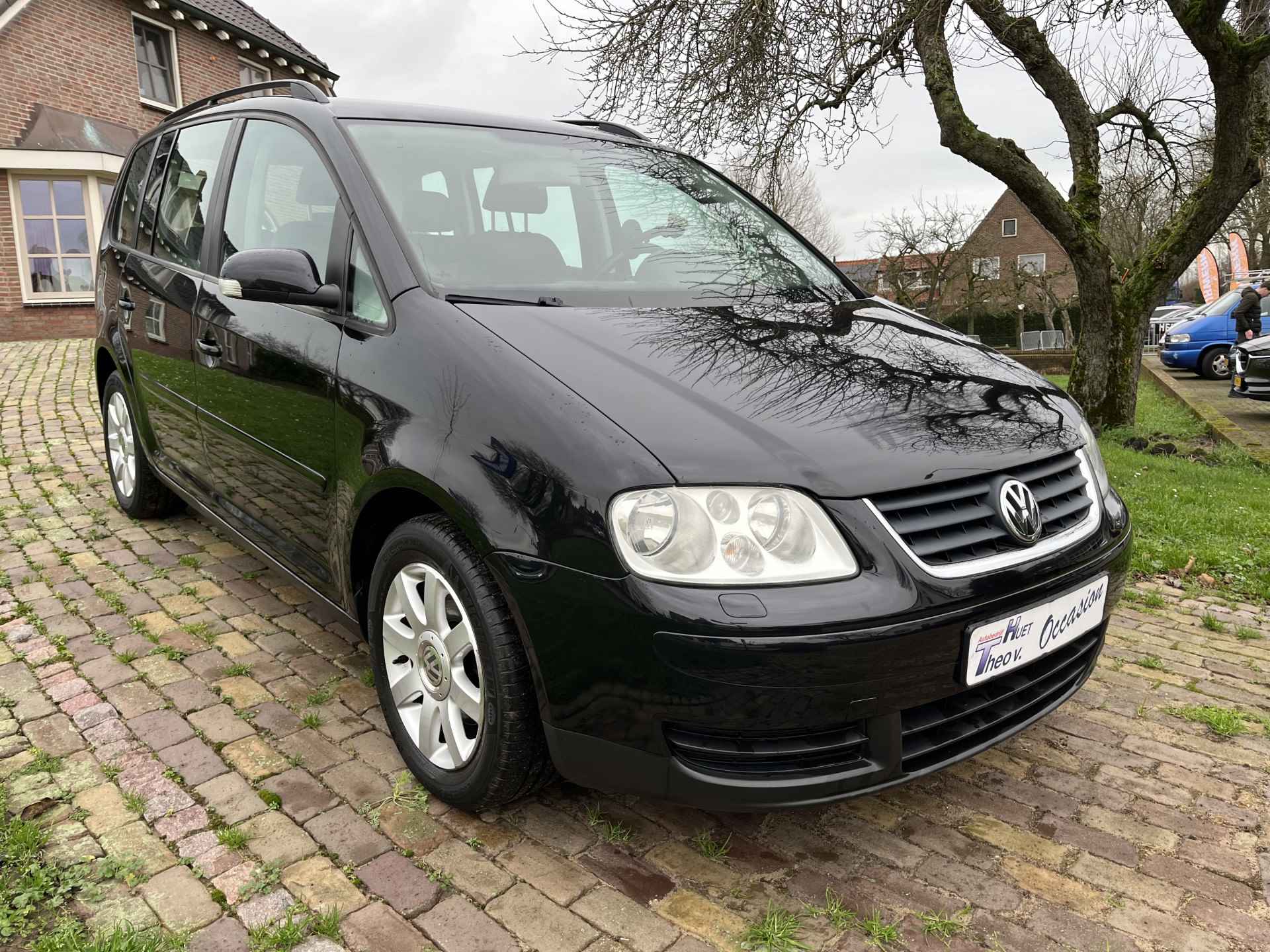 Volkswagen Touran 1.6 Optive Airco/Cruise/Parkeersensor achter - 17/17