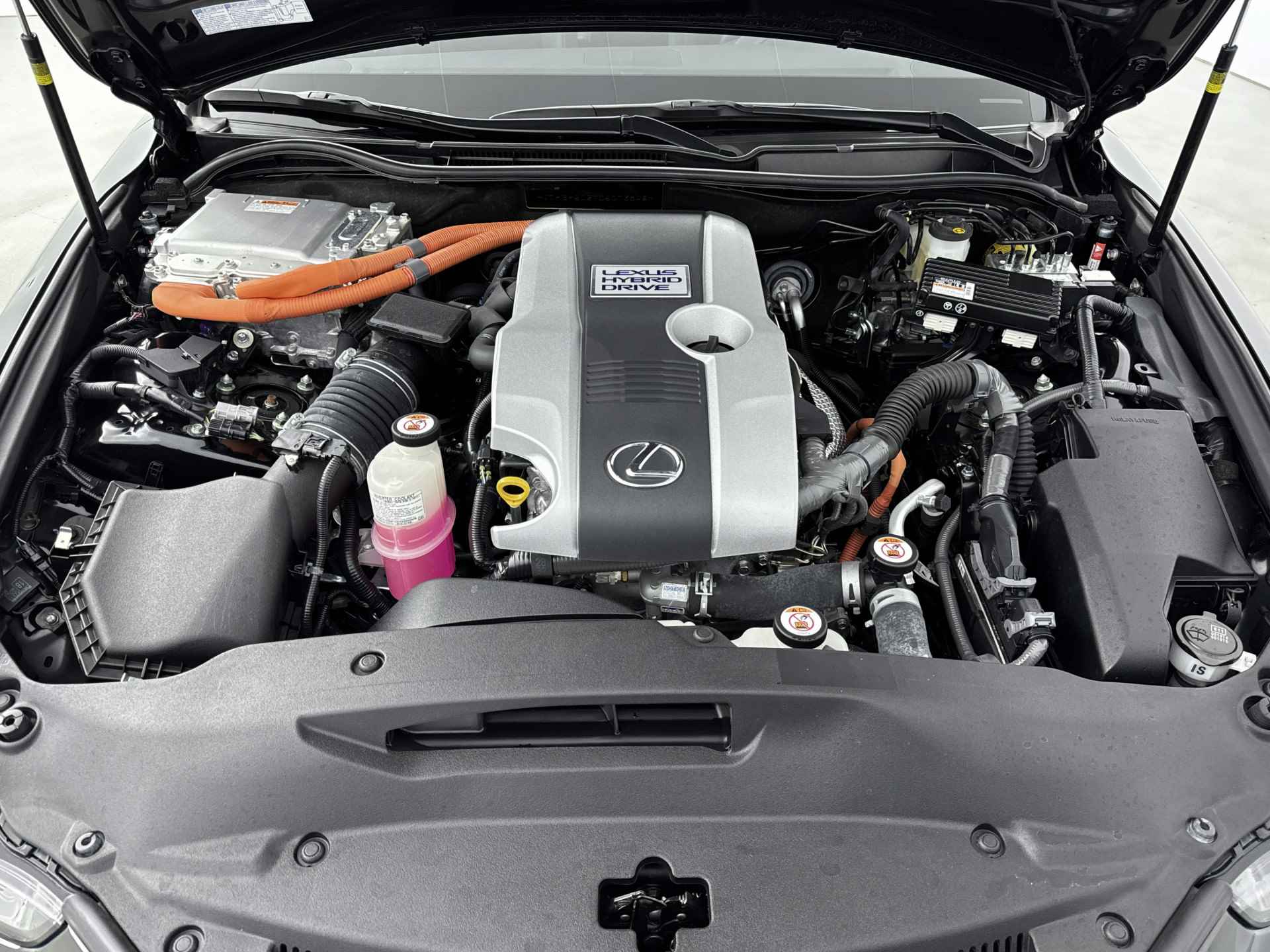 Lexus IS 300h Hybrid Business Line | 18 " Wielen | Stoelverwarming | Premium navigatie | - 39/42