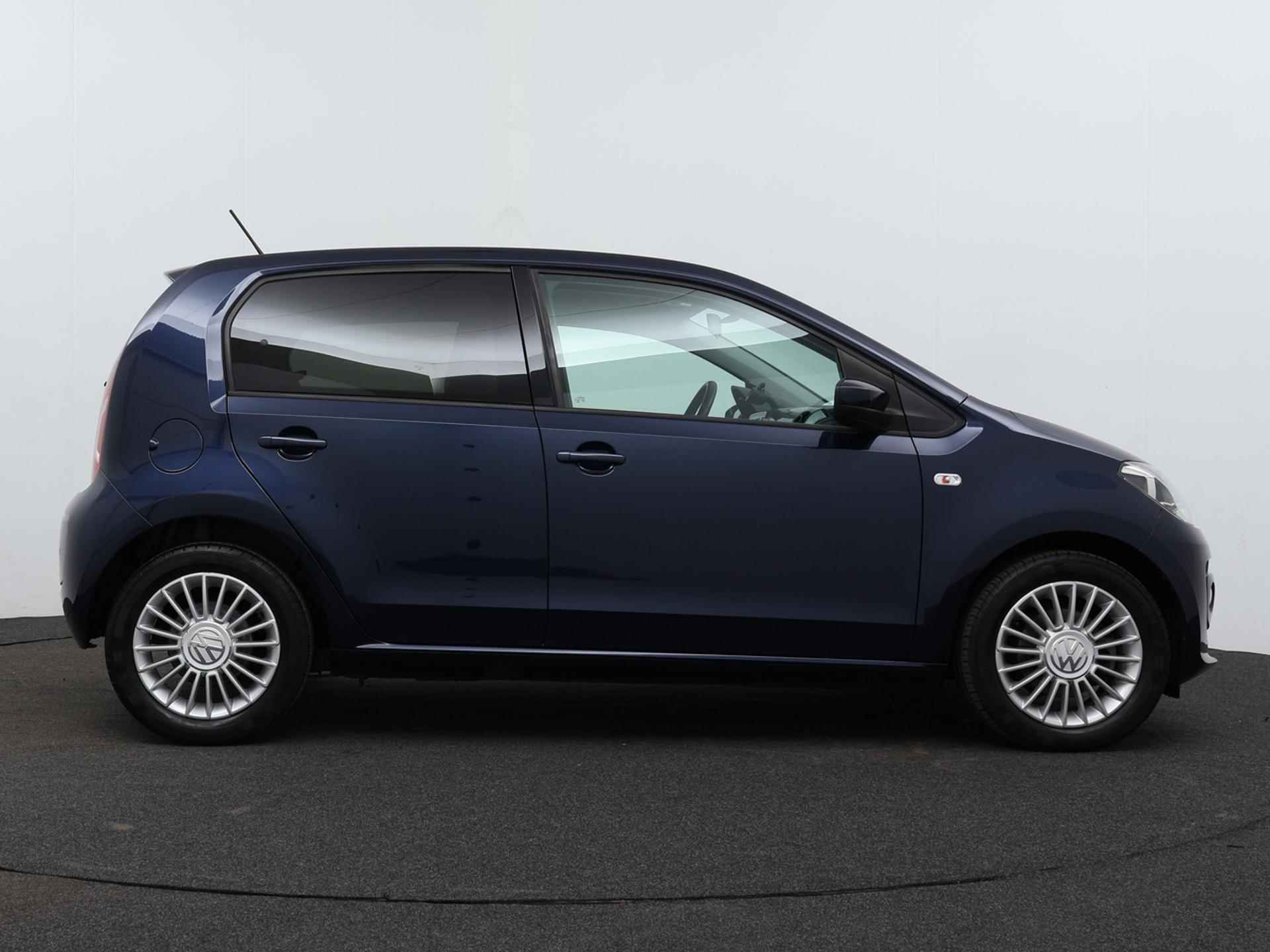 Volkswagen Up! 1.0 high up! BlueMotion | Automaat | Airco | Stoelverwarming - 4/32