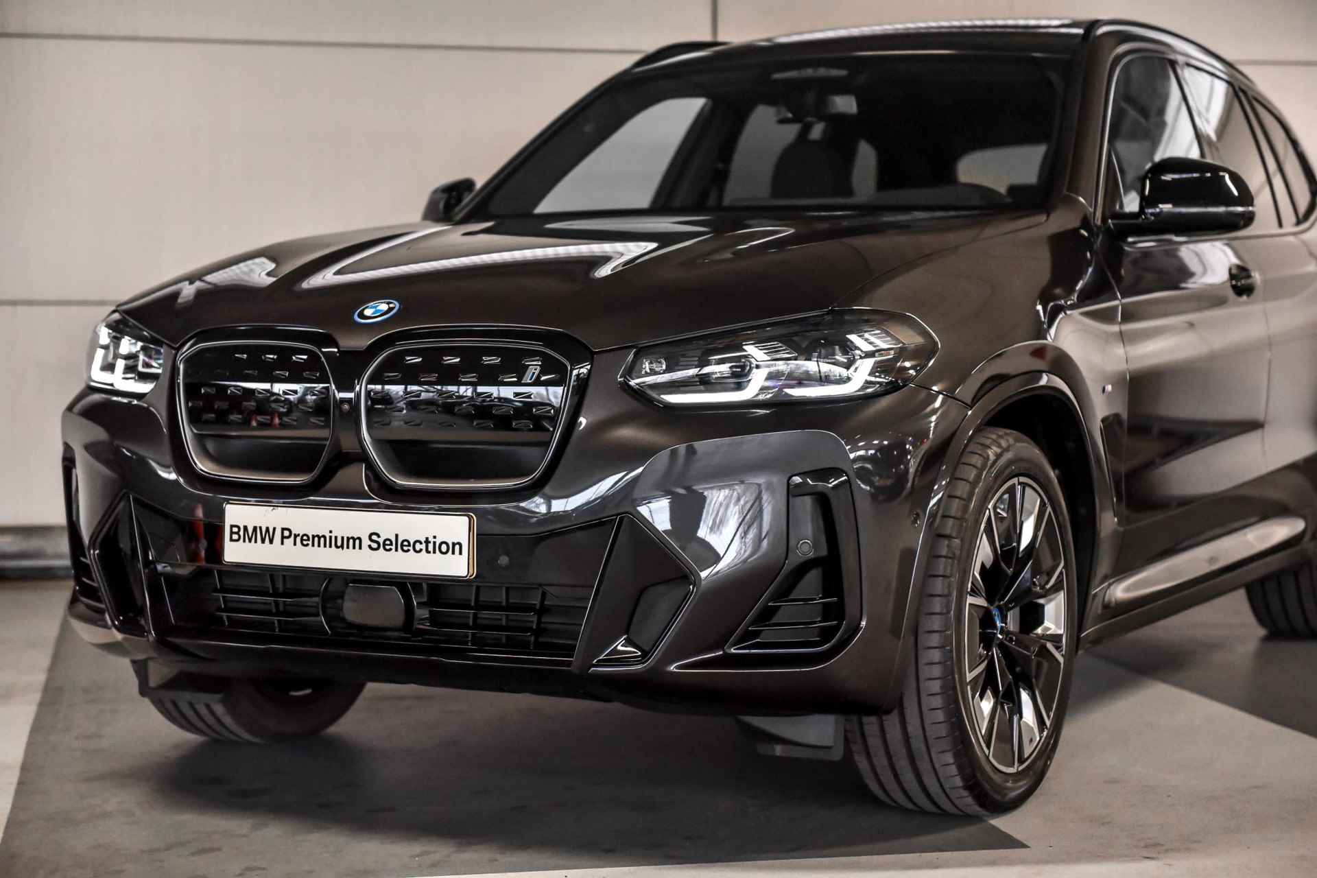 BMW iX3 High Executive Edition 80 kWh | Trekhaak met elektrisch wegklapbare kogel | BMW Head-Up Display - 2/22