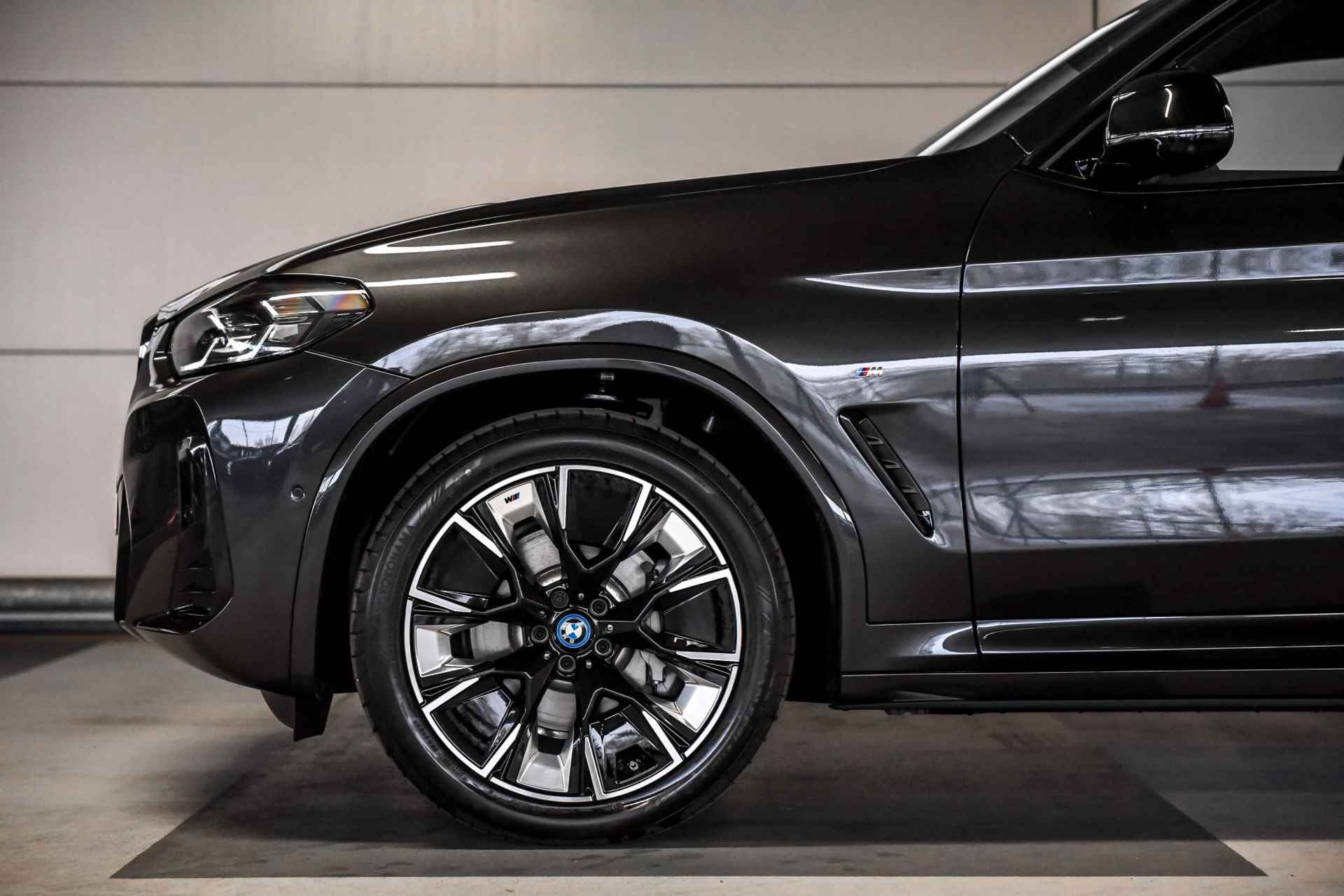 BMW iX3 High Executive Edition 80 kWh | Trekhaak met elektrisch wegklapbare kogel | BMW Head-Up Display - 4/22