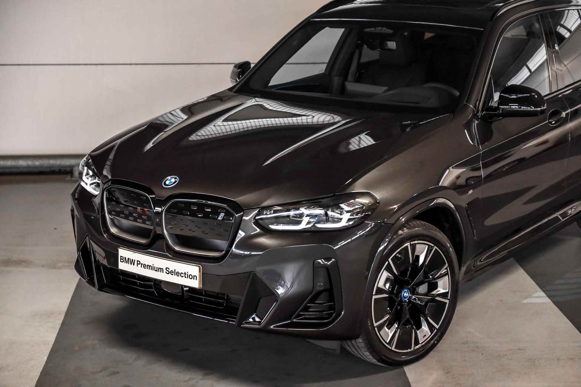 BMW iX3 High Executive Edition 80 kWh | Trekhaak met elektrisch wegklapbare kogel | BMW Head-Up Display - 21/22