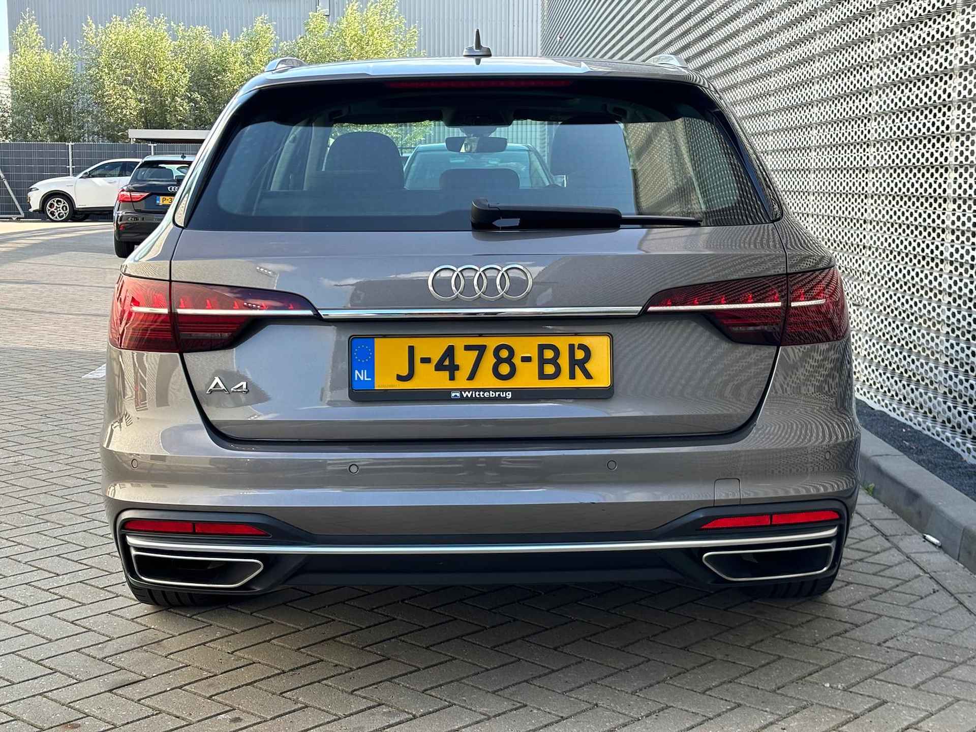 Audi A4 Avant 40 TFSI Launch edition Business AUT/ 190 PK !!/ Metallic/ Digitale Cockpit/ Sportstoel/ / Led/ Pano/ Elec. Klep/ Parkeersensor V. + A / 17 lmv - 8/34