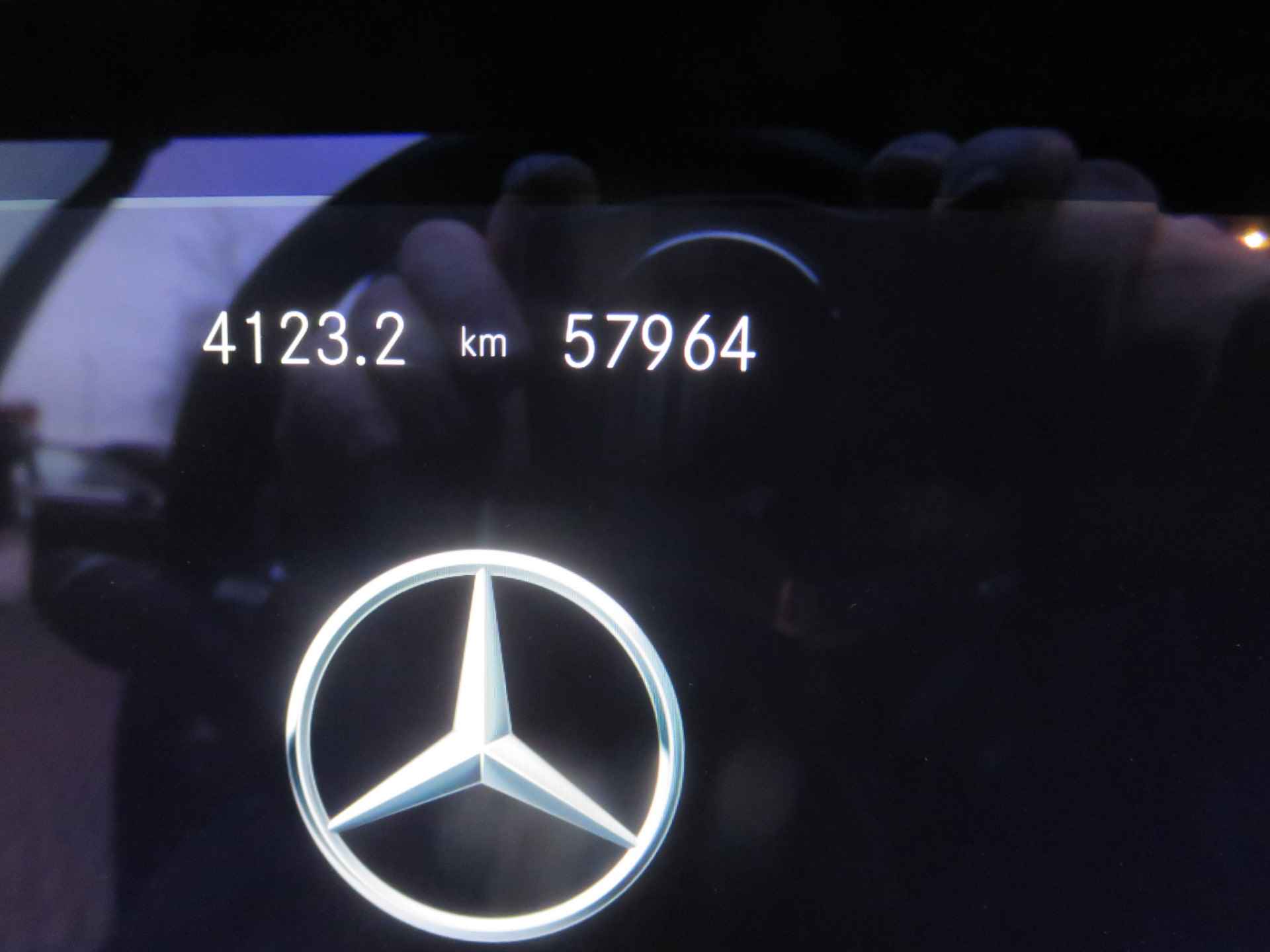 Mercedes-Benz E-Klasse Estate 200 Business Solution AMG auto is nieuw night pakket - 12/37