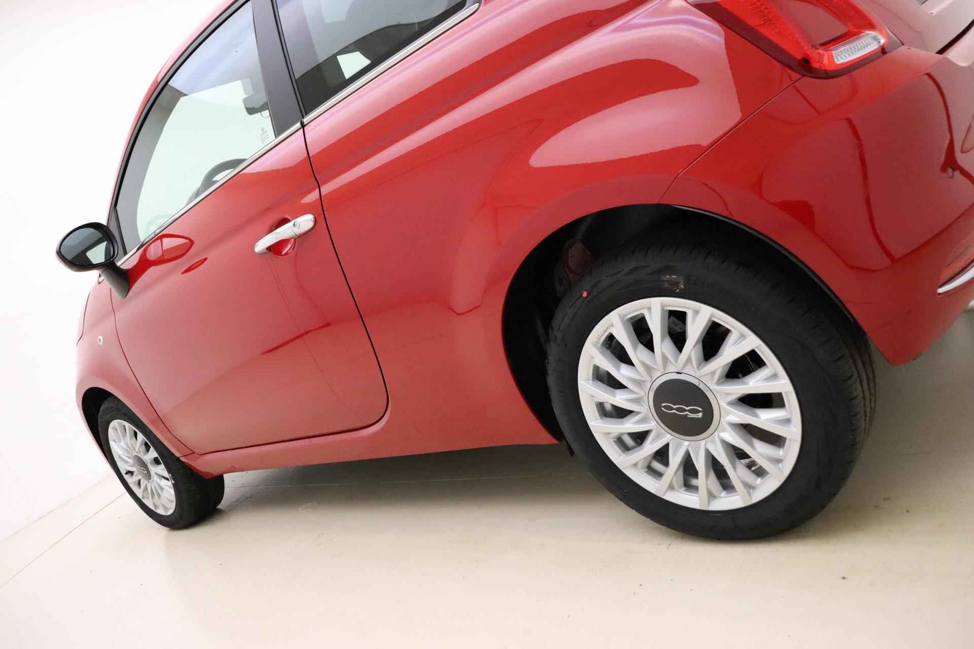 Fiat 500 1.0 Hybrid Dolcevita Finale | Snel leverbaar! | Apple Carplay/Android Auto | Panoramadak | Airco | Lichtmetalen velgen | Parkeersensoren achter | Cruise control - 18/35