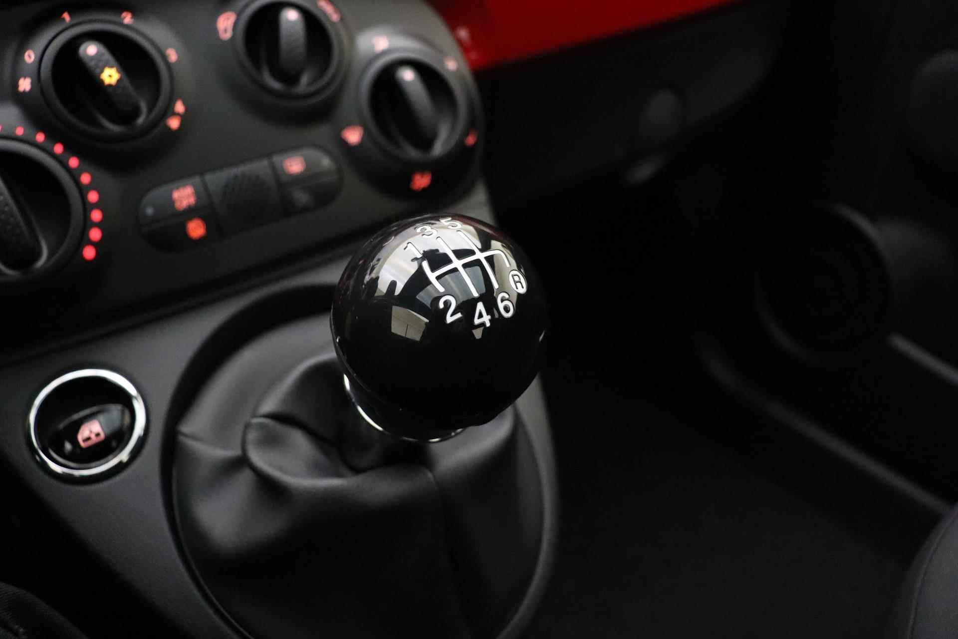 Fiat 500 1.0 Hybrid Dolcevita Finale | Snel leverbaar! | Apple Carplay/Android Auto | Panoramadak | Airco | Lichtmetalen velgen | Parkeersensoren achter | Cruise control - 26/35