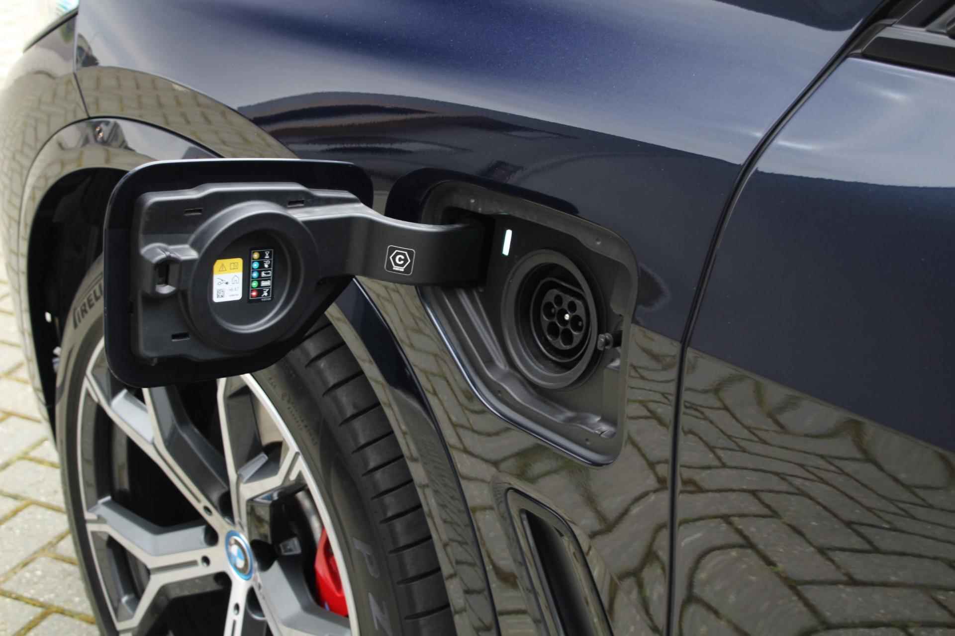 BMW X5 XDrive45e High Executive | Carbonzwart |M-sport | Pano | Laser | Sportstoelen - 14/43
