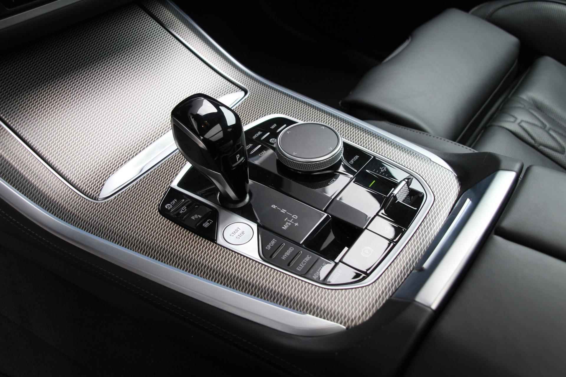 BMW X5 XDrive45e High Executive | Carbonzwart |M-sport | Pano | Laser | Sportstoelen - 26/43