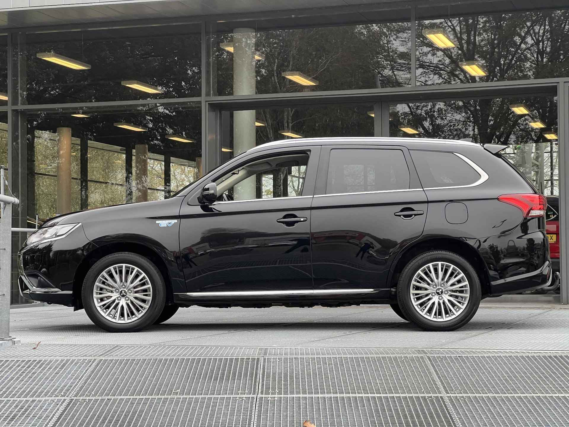 Mitsubishi Outlander 2.4 PHEV Pure+ | Carplay | Afneembare trekhaak | - 17/34