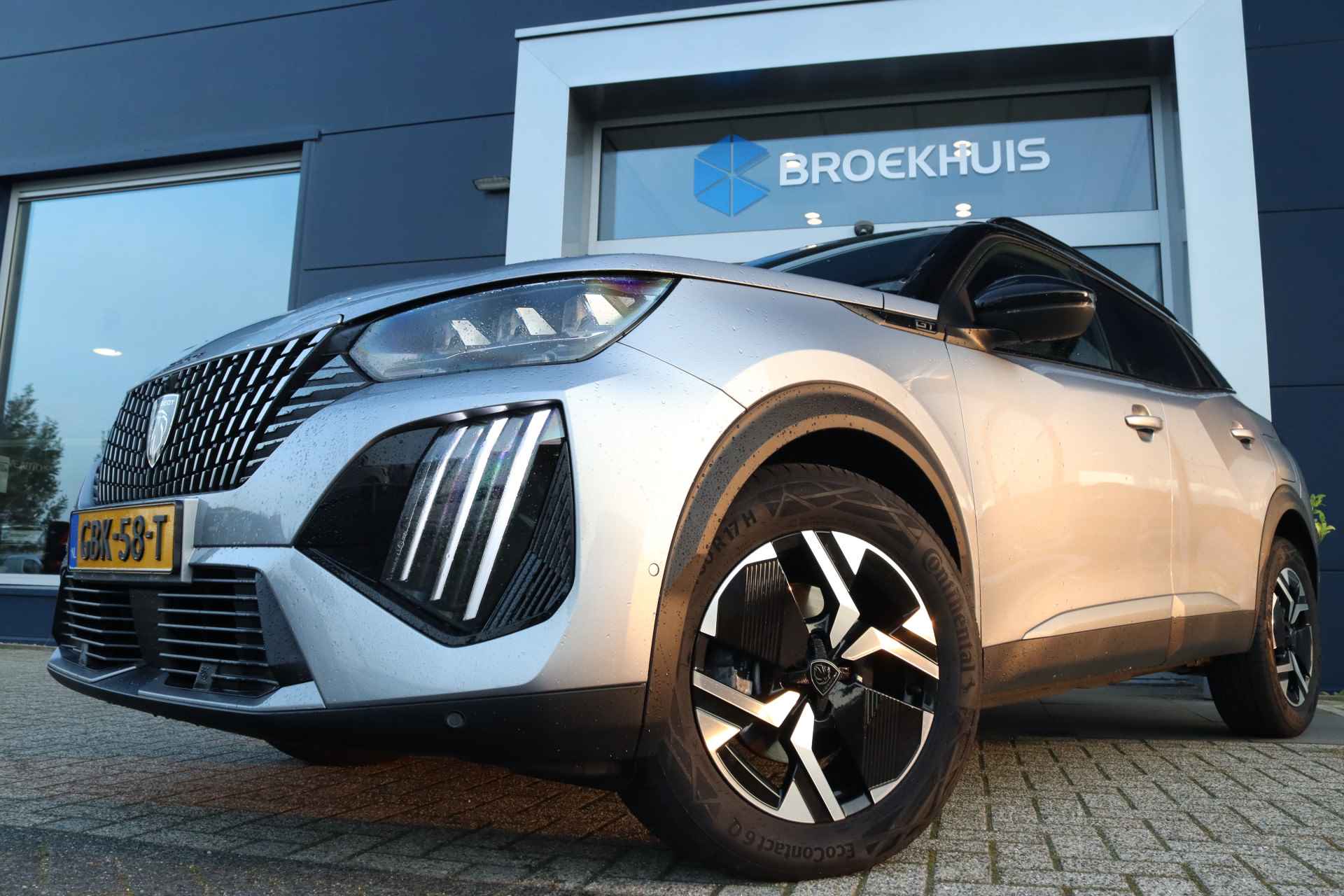 Peugeot 2008 1.2 Hybrid 136 GT | Navigatie | Carplay | Camera voor + achter | PDC | ACC | Climate - 4/32