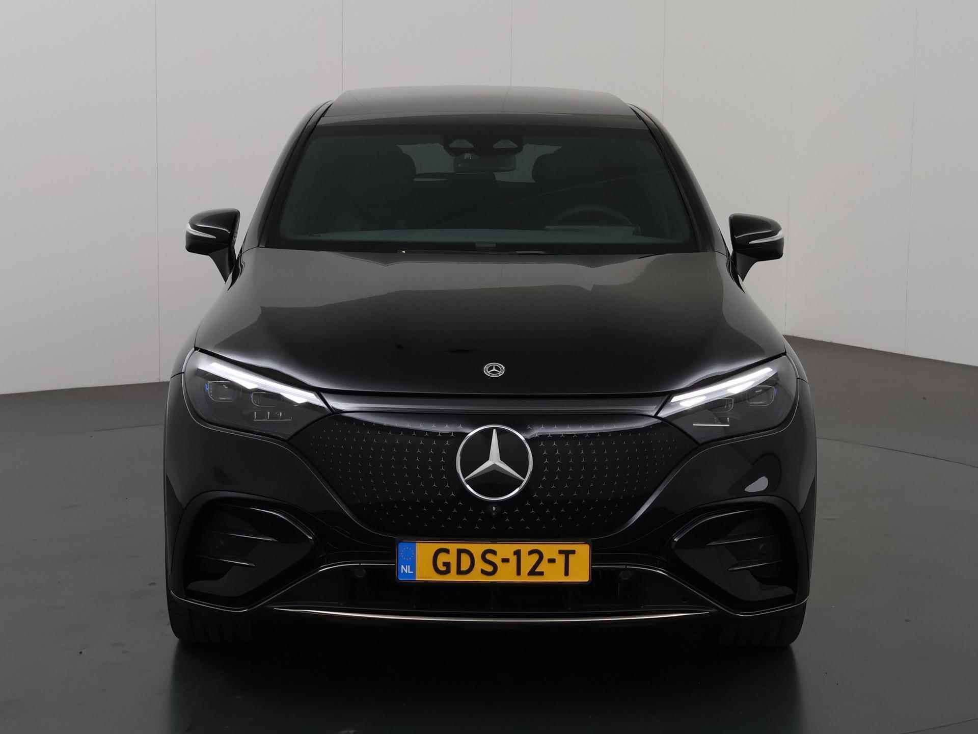 Mercedes-Benz EQE SUV 350 4Matic AMG Line 91 kWh | Memory stoelen | Trekhaak | Burmester | Apple Carplay / Android Auto | Luchtvering | 360 Camera | Sfeerverlichting | - 4/55