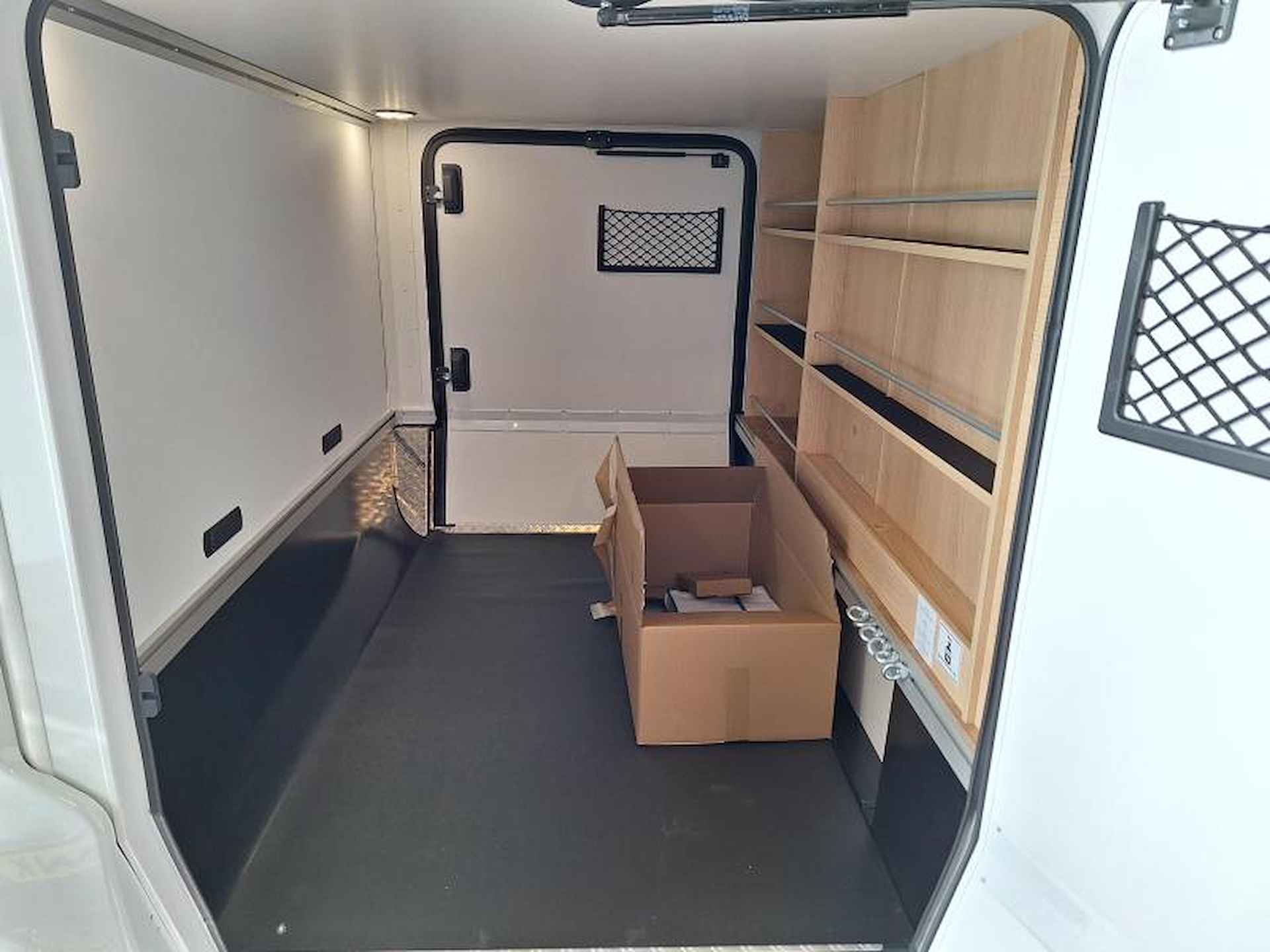 Hymer BMC-T White Line 600 - 9G AUTOMAAT-NIEUW 2024 - 14/20