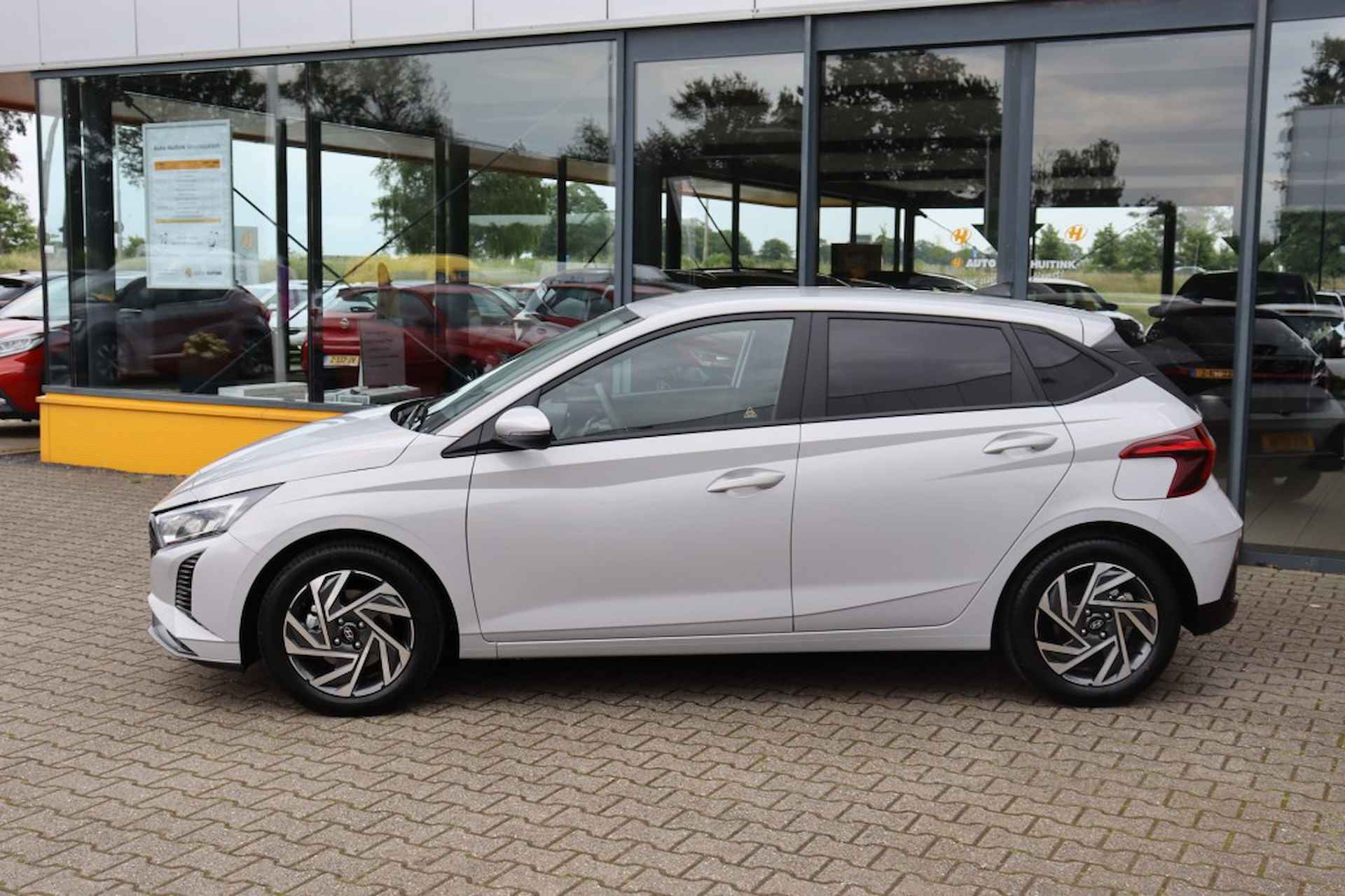 HYUNDAI I20 1.0 T-GDI  Automaat Premium - Navi-Apple/Android - camera - 2/29