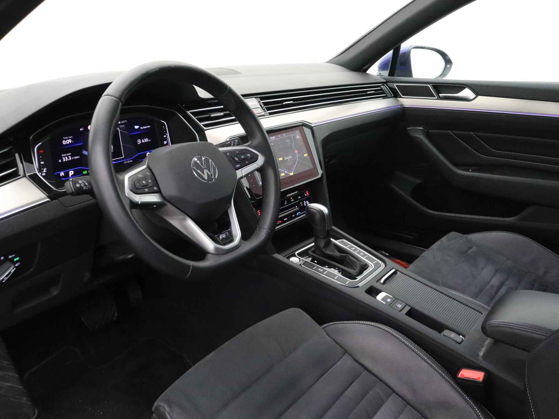 Volkswagen Passat Variant 1.5 TSI Elegance Business R | NIEUW BINNEN | Pano dak | Navigatie | 360 Camera | Stoelverwarming | ACC | Keyless | 18" | LED IQ Light | - 3/13