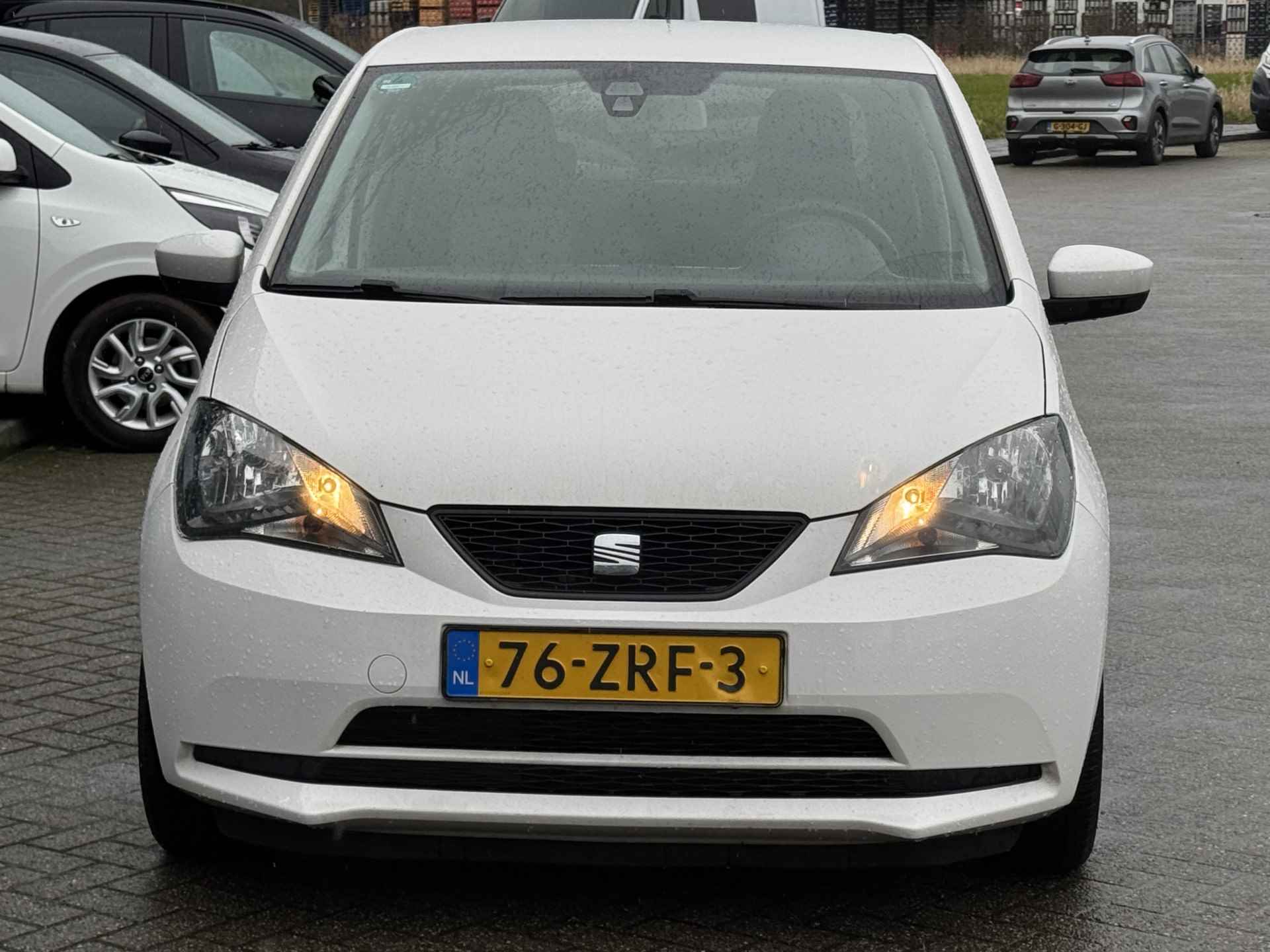 SEAT Mii 1.0 Style Airco | 5 Deurs | Info;F.Bogaars   0492588956 - 23/24