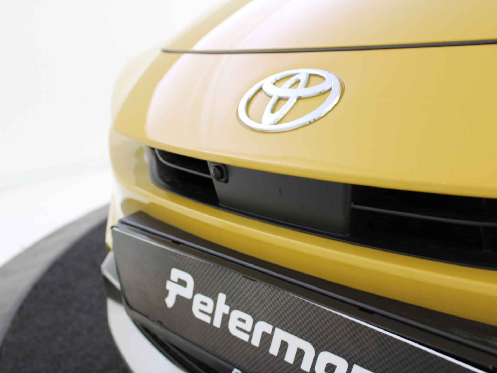 Toyota Prius 2.0 Plug-in 220 Solar Edition | Nieuw en direct leverbaar - 19/43