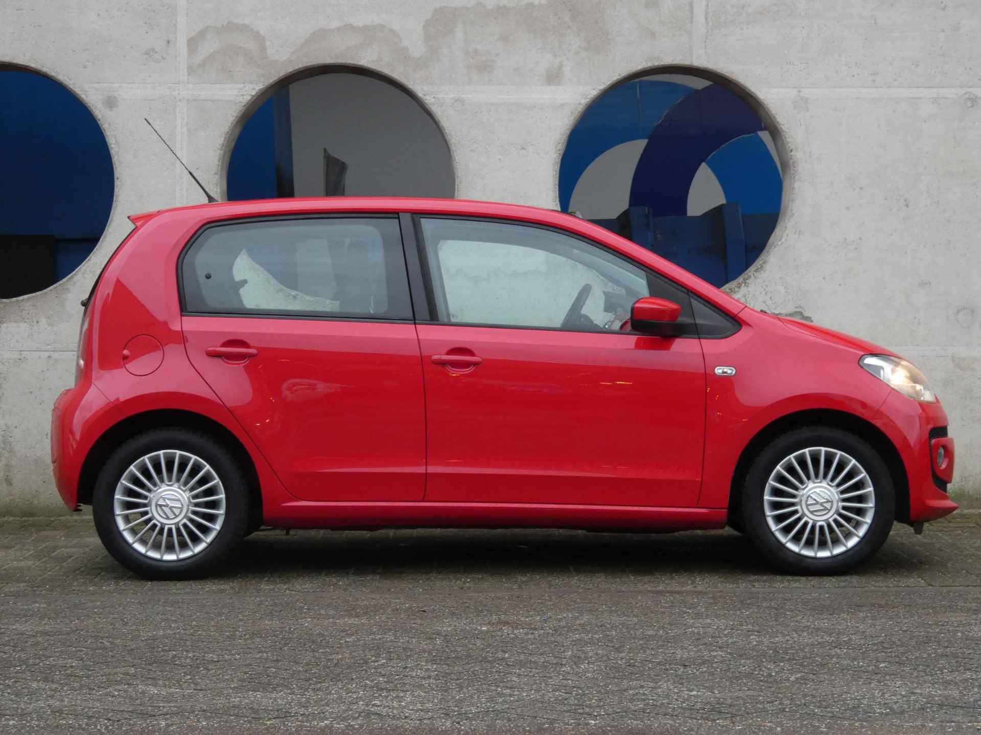 Volkswagen Up! 1.0 high up! BlueMotion | NAVIGATIE | PANORAMADAK | - 3/26