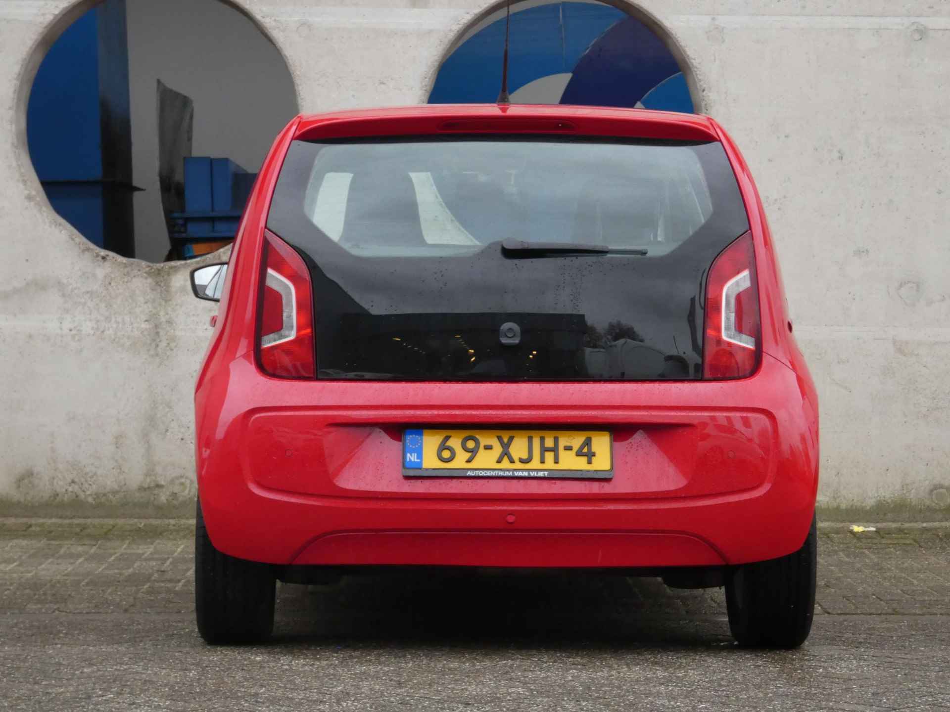 Volkswagen Up! 1.0 high up! BlueMotion | NAVIGATIE | PANORAMADAK | - 8/26