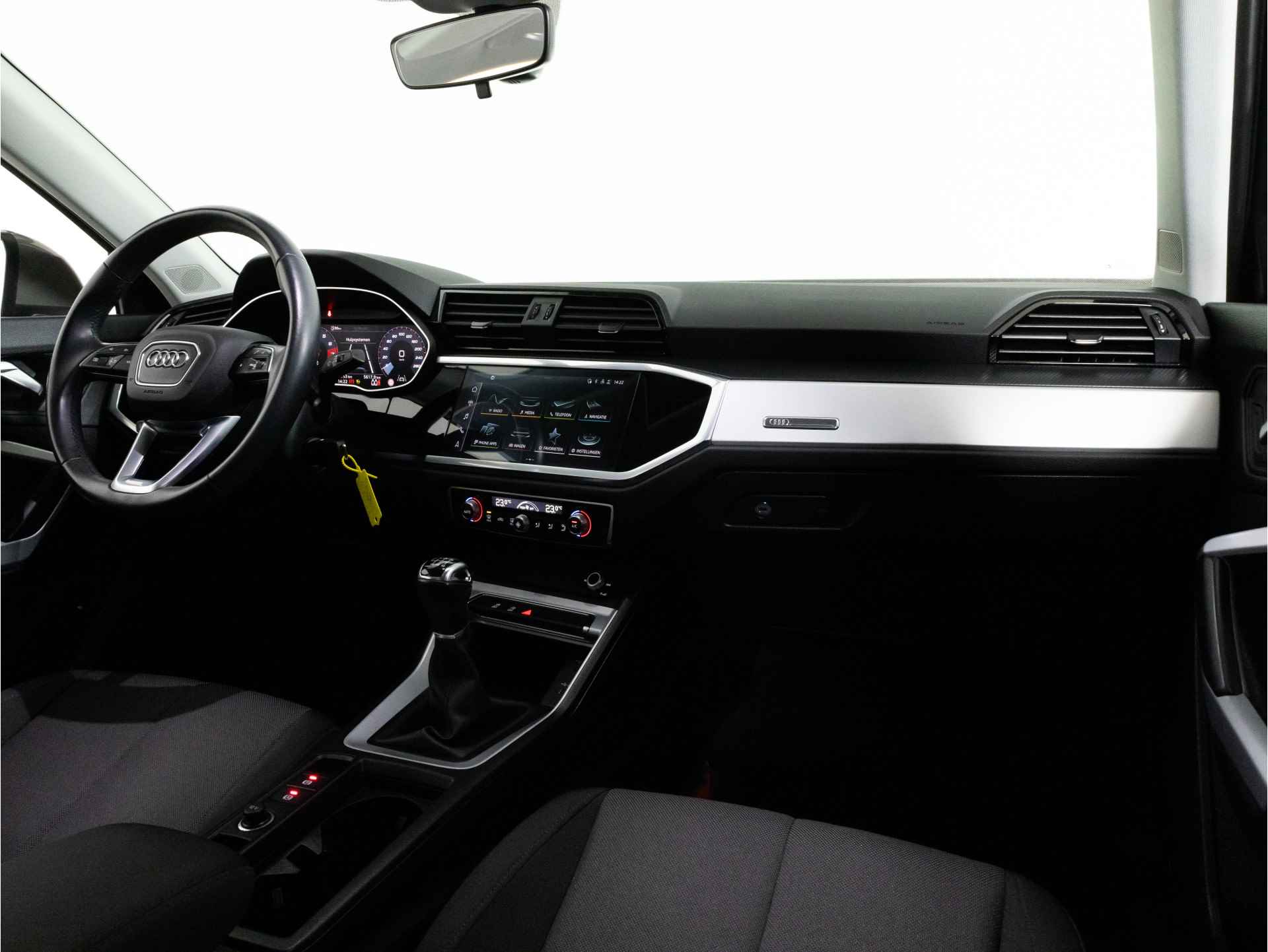 Audi Q3 35 TFSI 150 PK Business Edition | LED | Navigatie | Climate Control | - 14/37